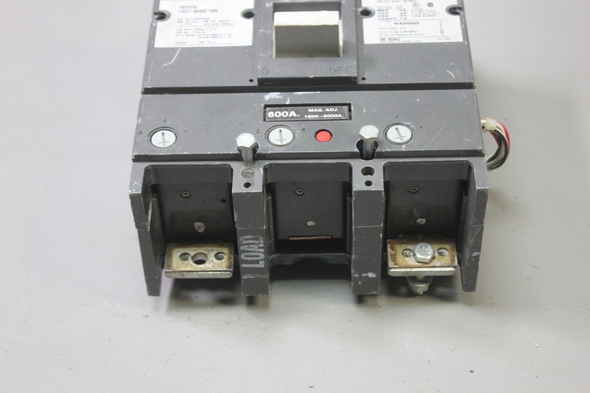 GE 600A INDUSTRIAL CIRCUIT BREAKER - Image 7 of 11