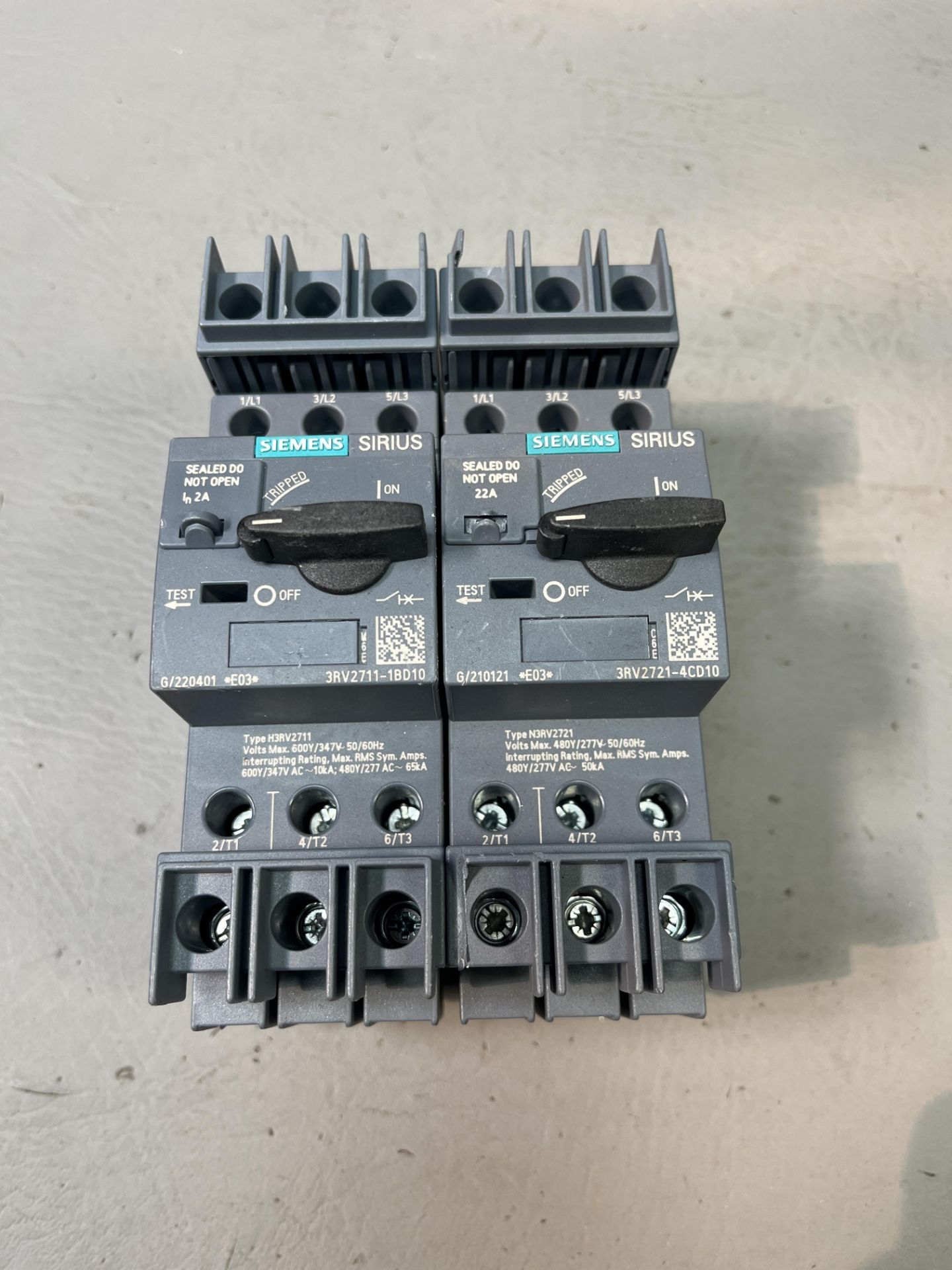 LOT OF (2) SIEMENS CONTACTORS