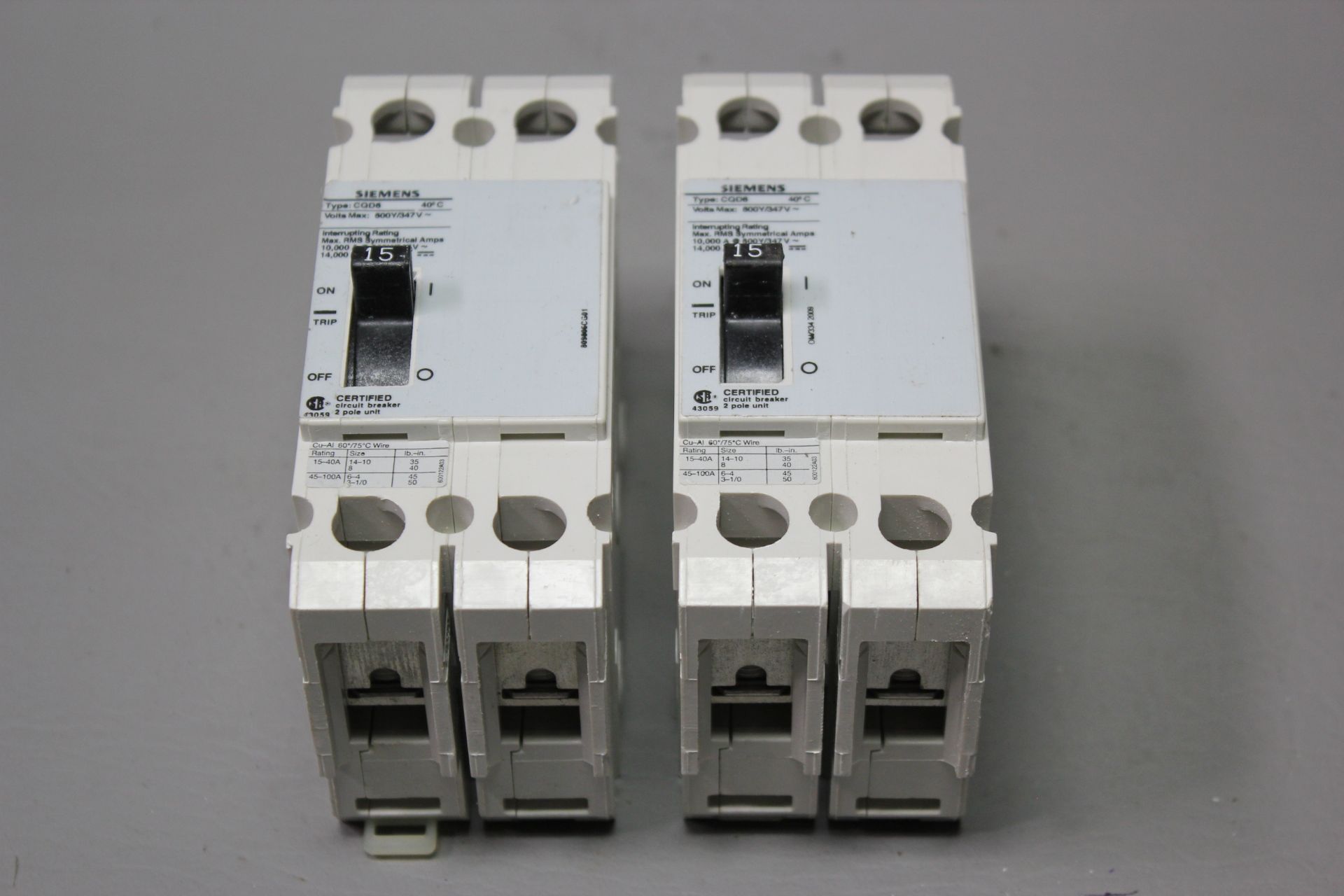 2 UNUSED SIEMENS 15A CIRCUIT BREAKERS