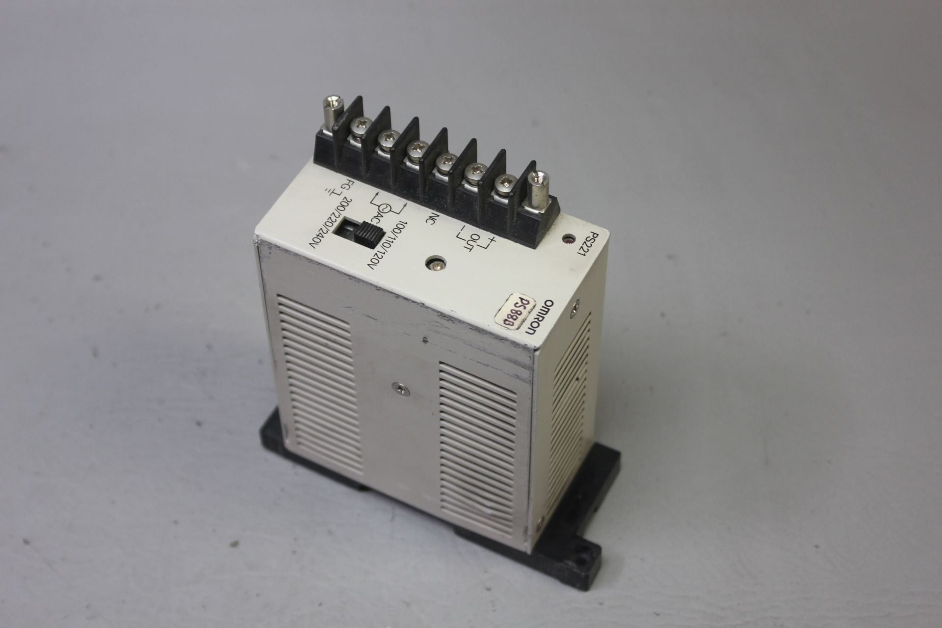 OMRON POWER SUPPLY - Image 2 of 3