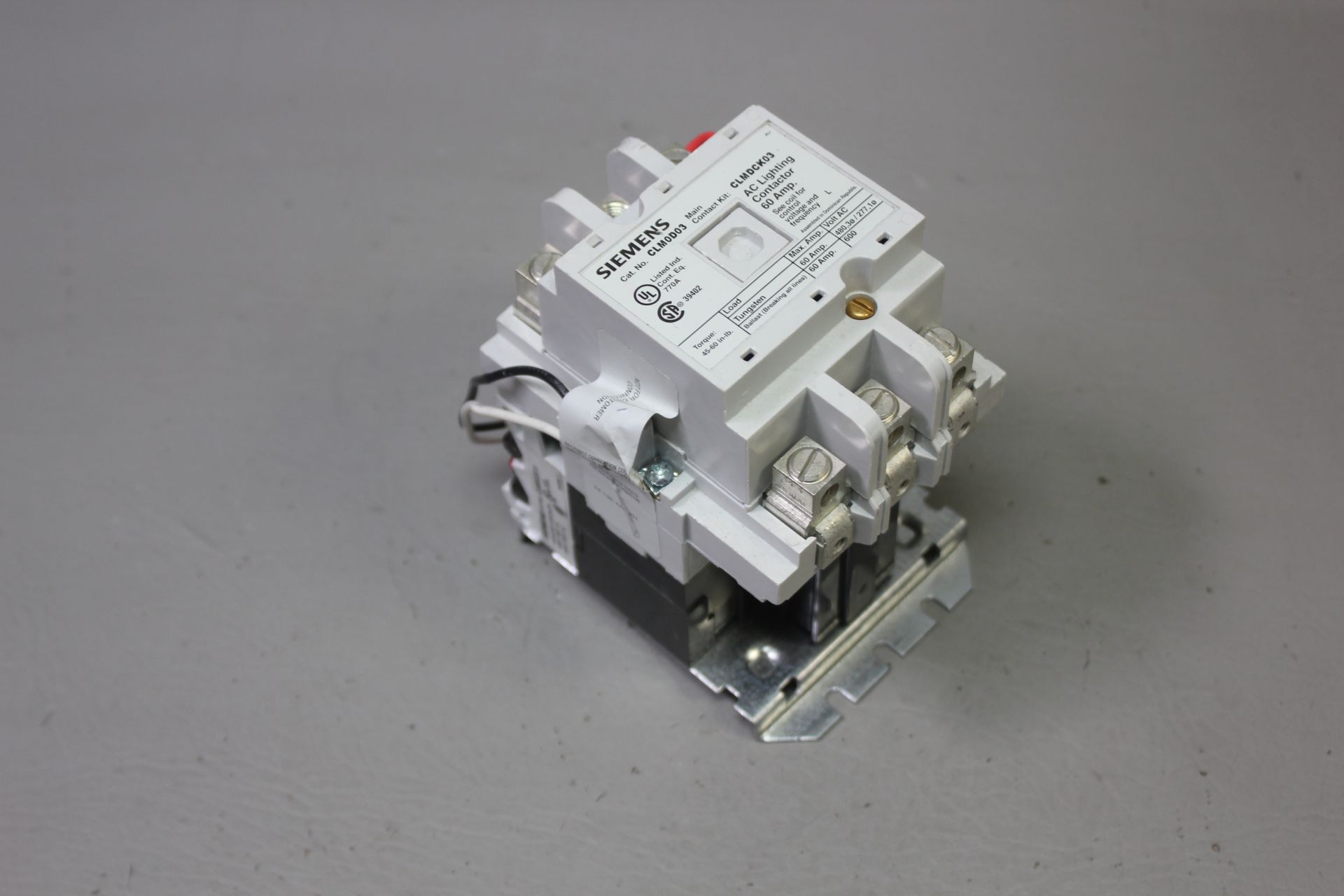 UNUSED SIEMENS 60A LIGHTING CONTACTOR