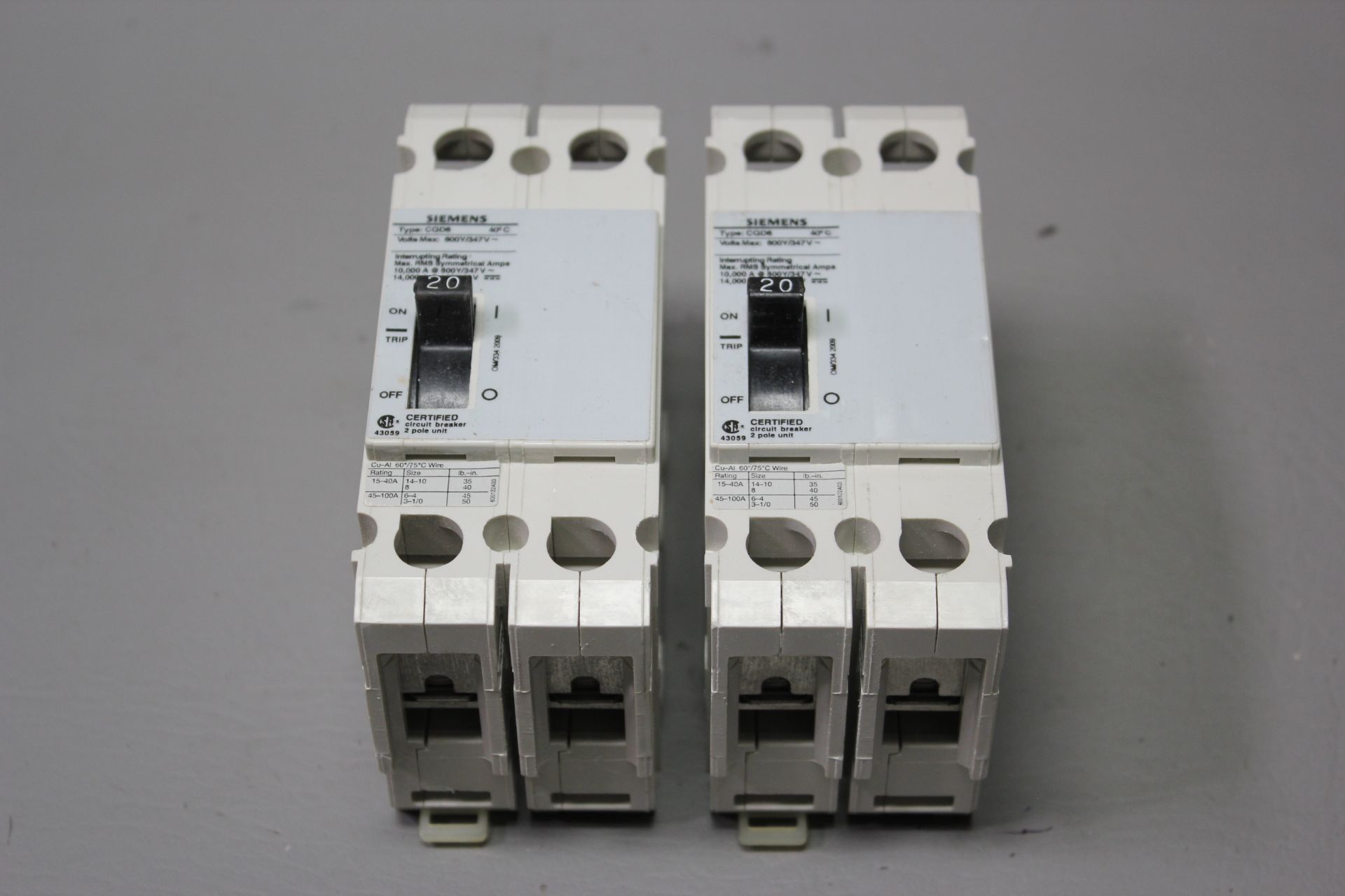 2 UNUSED SIEMENS 20A CIRCUIT BREAKERS