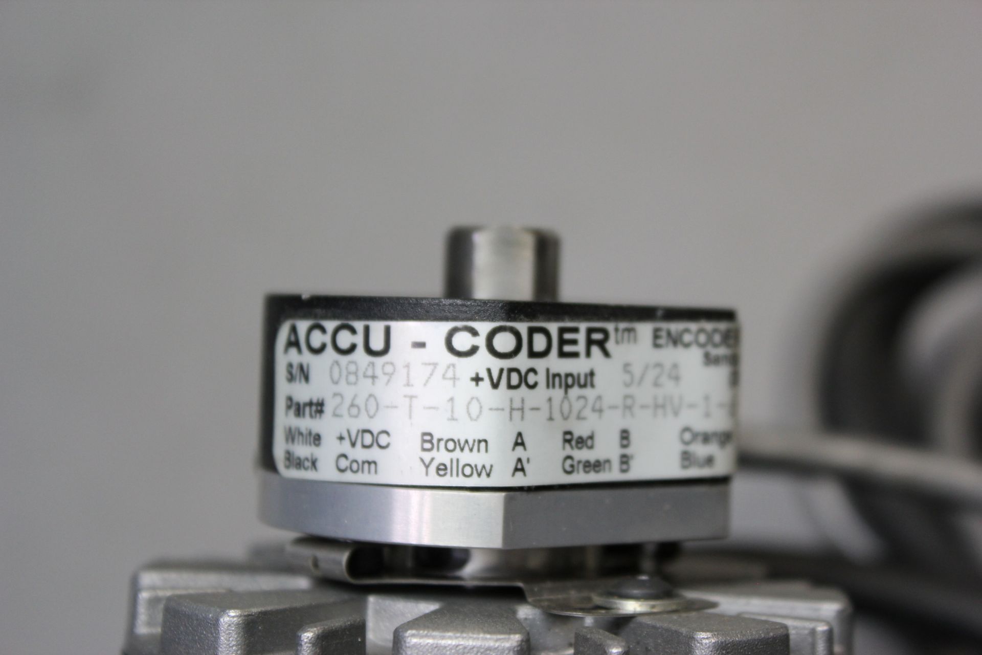 LEESON AC MOTOR WITH ENCODER - Image 5 of 8