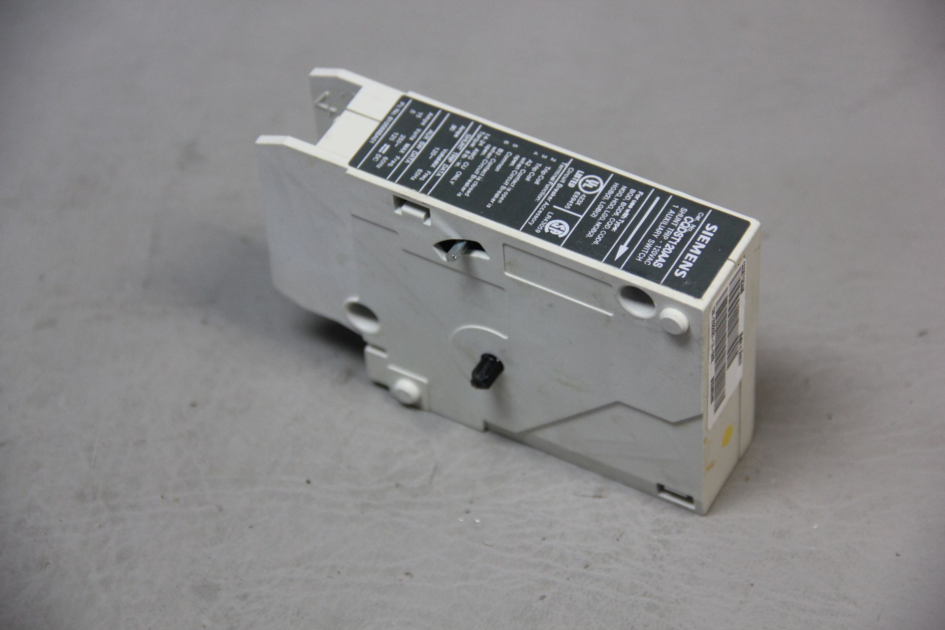 SIEMENS CIRCUIT BREAKER SHUNT TRIP UNIT - Image 2 of 5