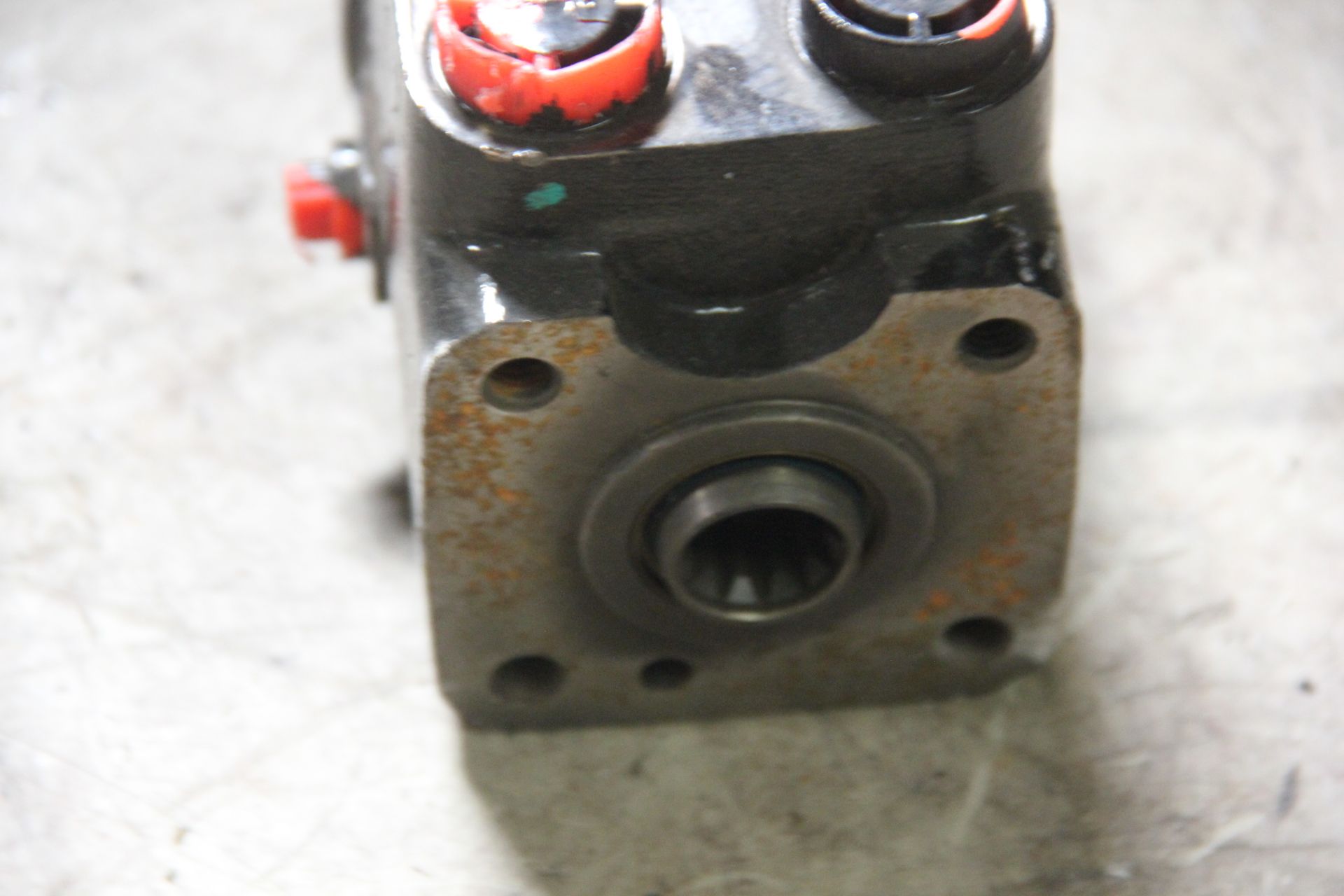 UNUSED DANFOSS HYDRAULIC MOTOR - Image 2 of 3