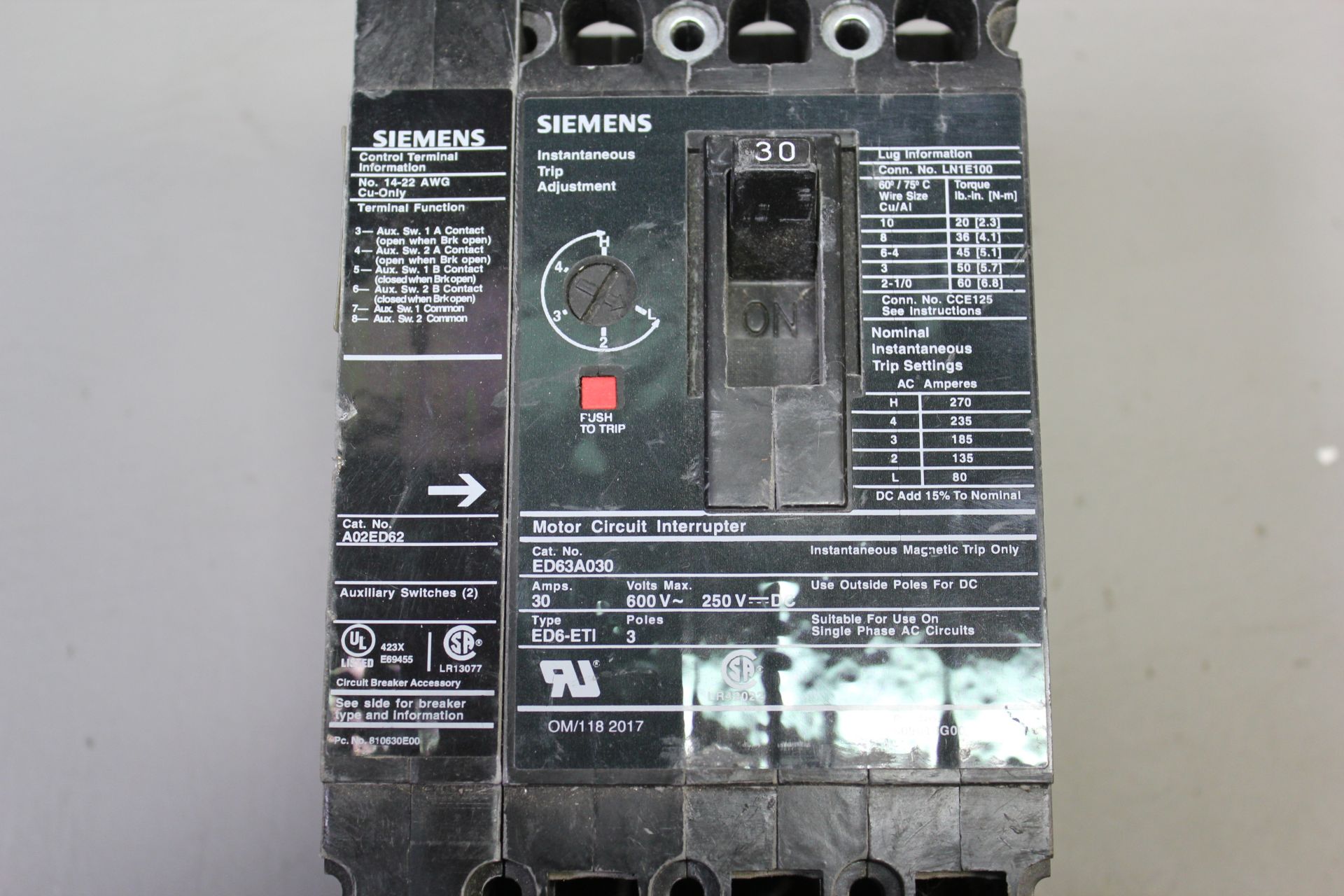 SIEMENS 3A CIRCUIT BREAKER WITH ACCESSORY - Image 5 of 7