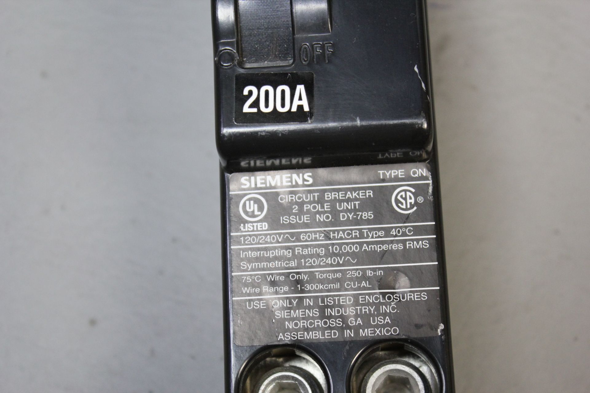 UNUSED SIEMENS 200A CIRCUIT BREAKER - Image 4 of 4