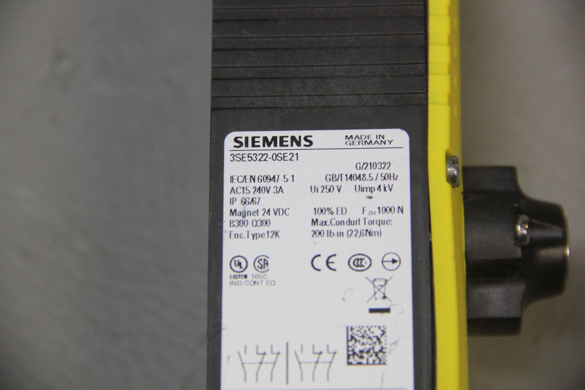 SIEMENS SAFETY INTERLOCK SWITCH - Image 2 of 2