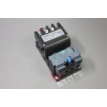 SIEMENS MOTOR STARTER WITH SOLID STATE OVERLOAD RELAY