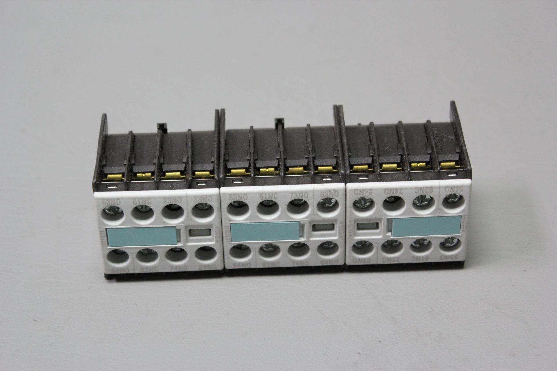 3 UNUSED SIEMENS AUX SWITCHES