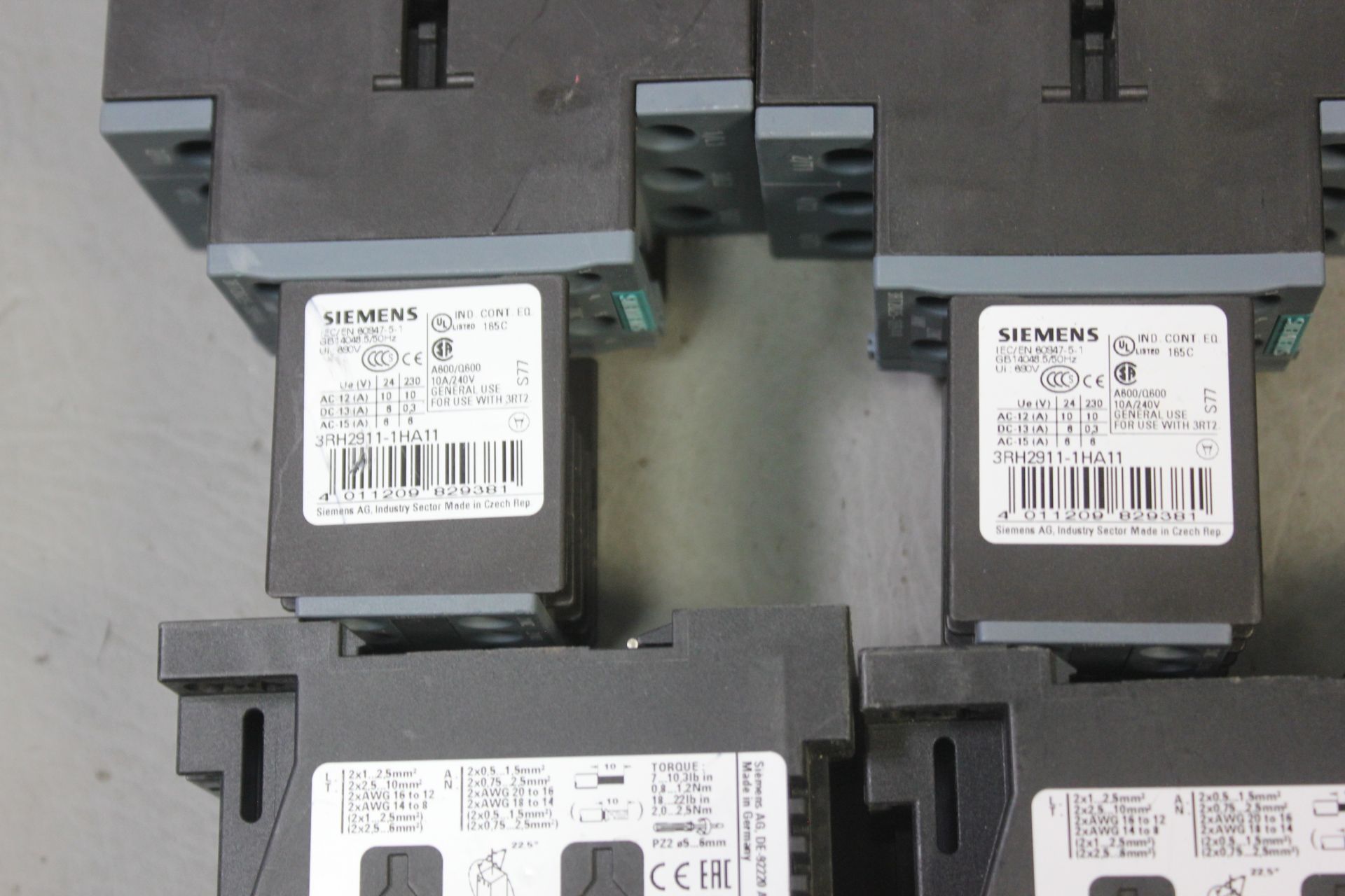 LOT OF 6 SIEMENS CONTACTORS WITH AUX SWITCHES - Image 6 of 9