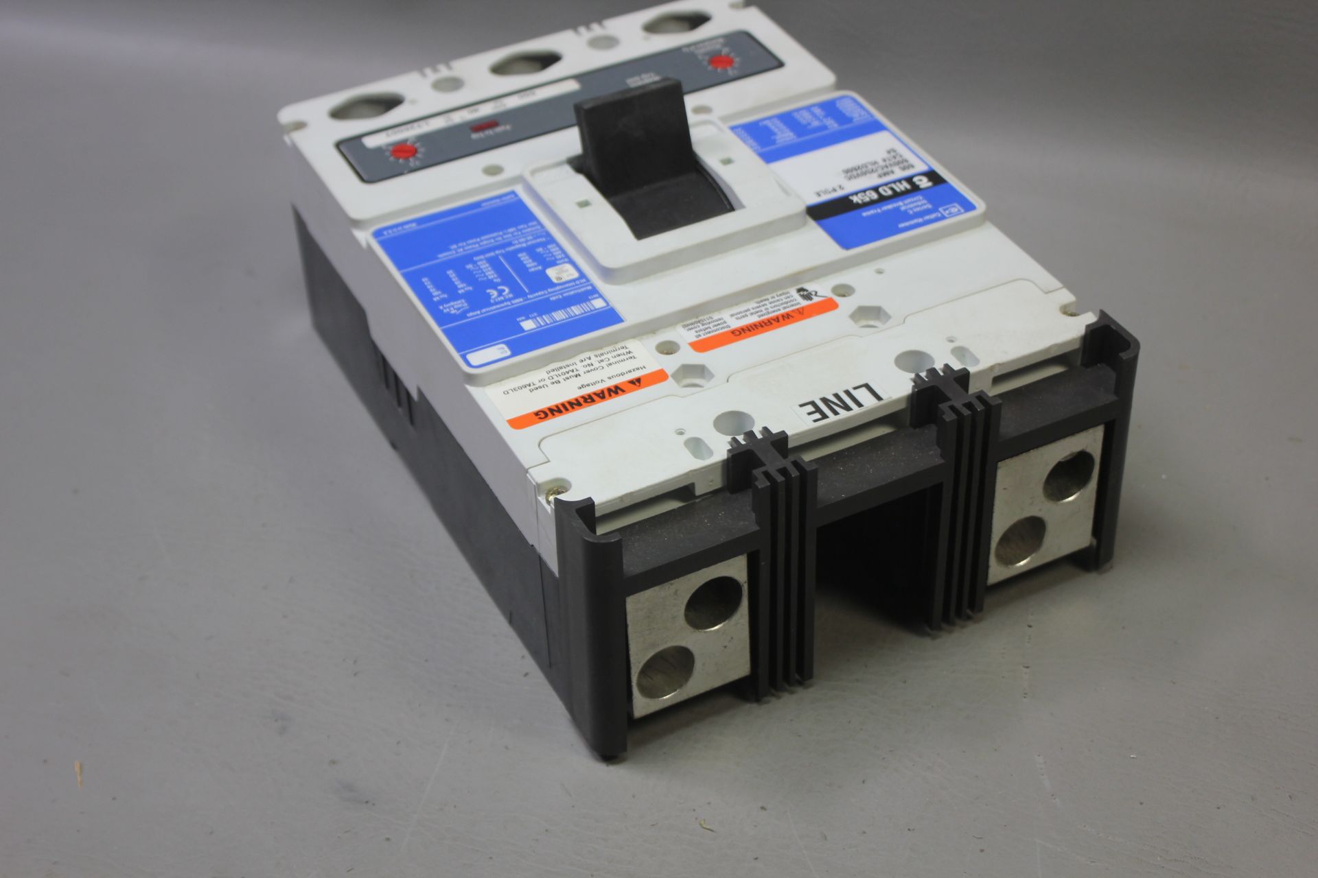 UNUSED CUTLER HAMMER 600A INDUSTRIAL CIRCUIT BREAKER - Image 5 of 6