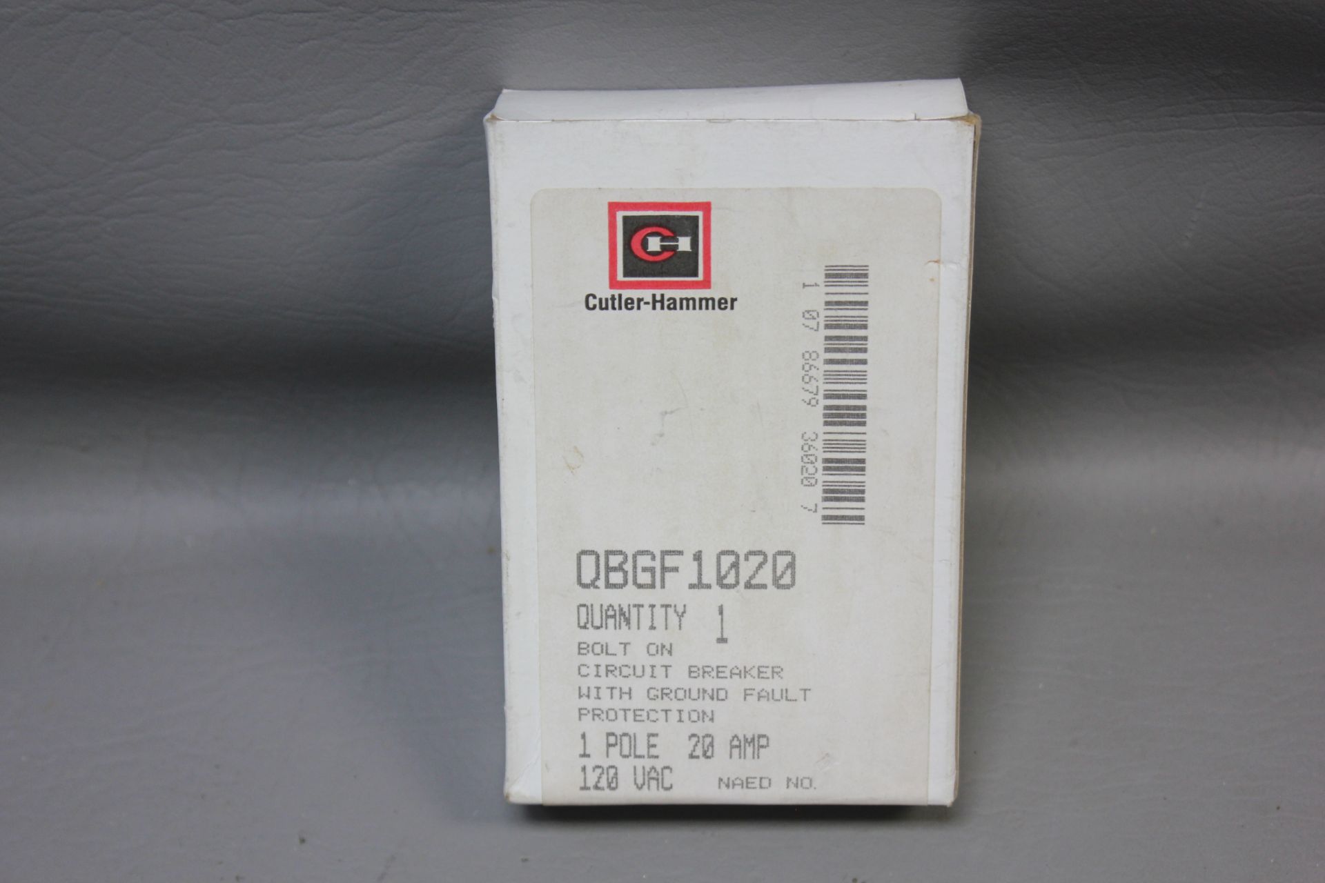 NEW CUTLER HAMMER GROUND FAULT CIRCUIT BREAKER