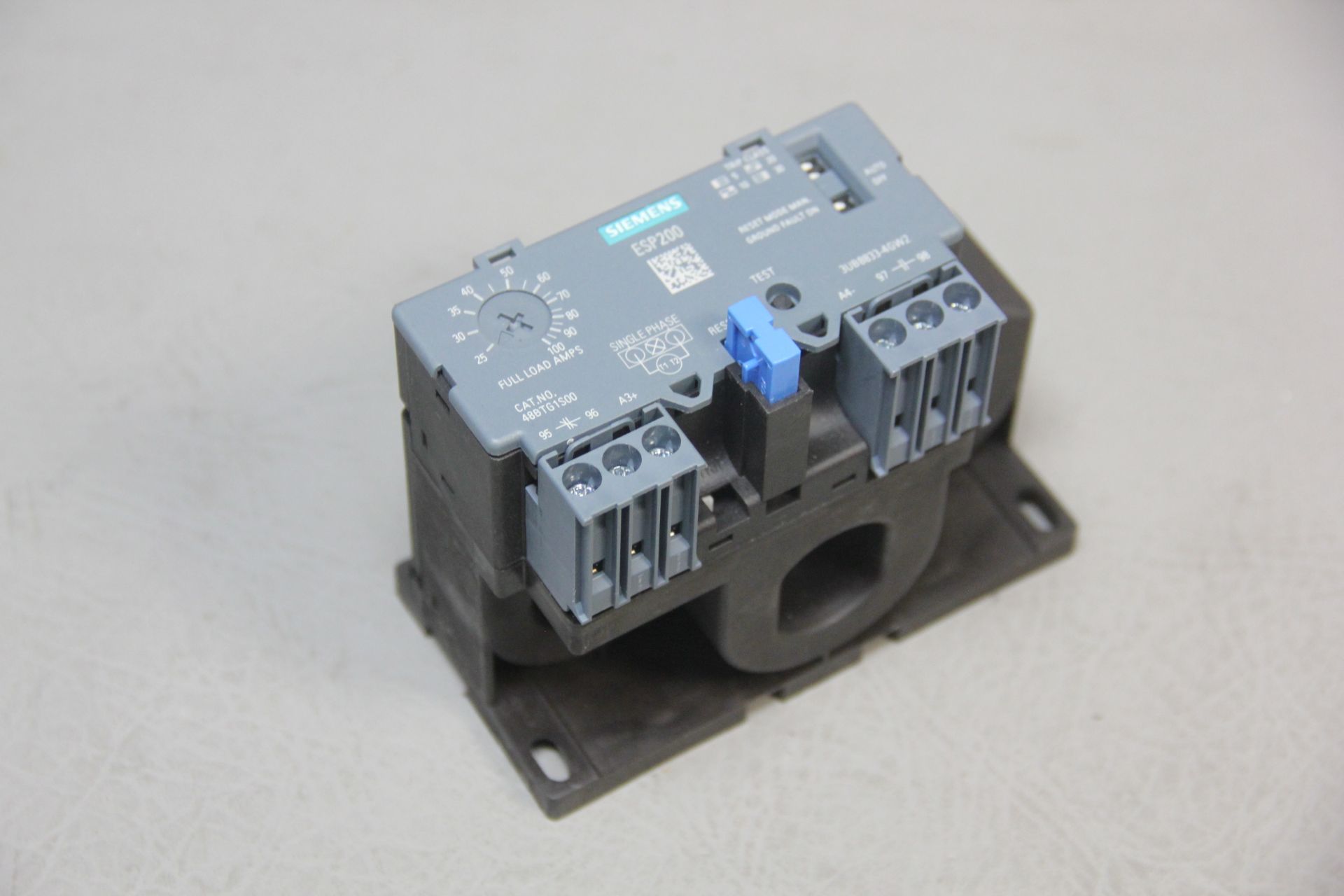 UNUSED SIEMENS SOLID STATE OVERLOAD RELAY