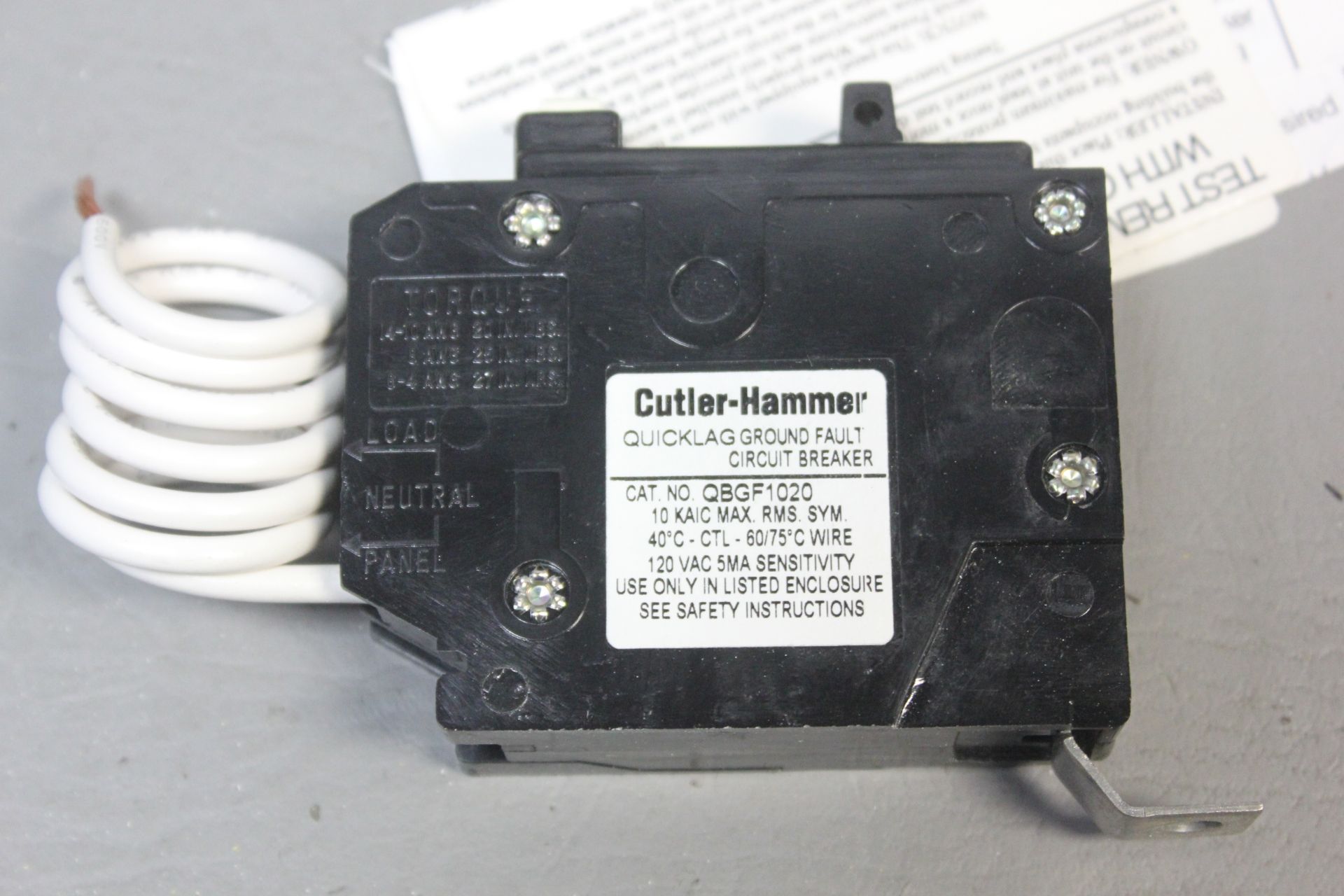 NEW CUTLER HAMMER GROUND FAULT CIRCUIT BREAKER - Bild 3 aus 3