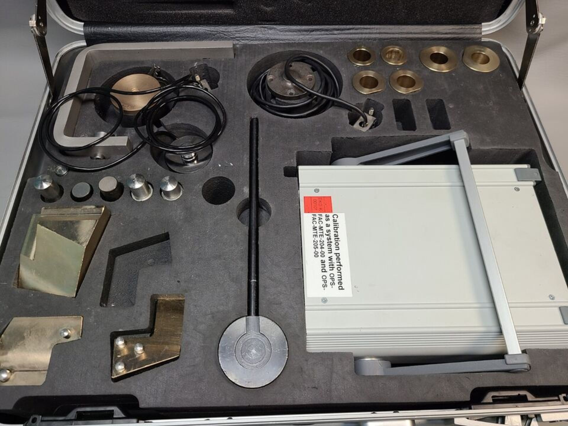 HOTTINGER BALDWIN MOBILE CARRIER FREQUENCY ANALYZER - Image 12 of 12