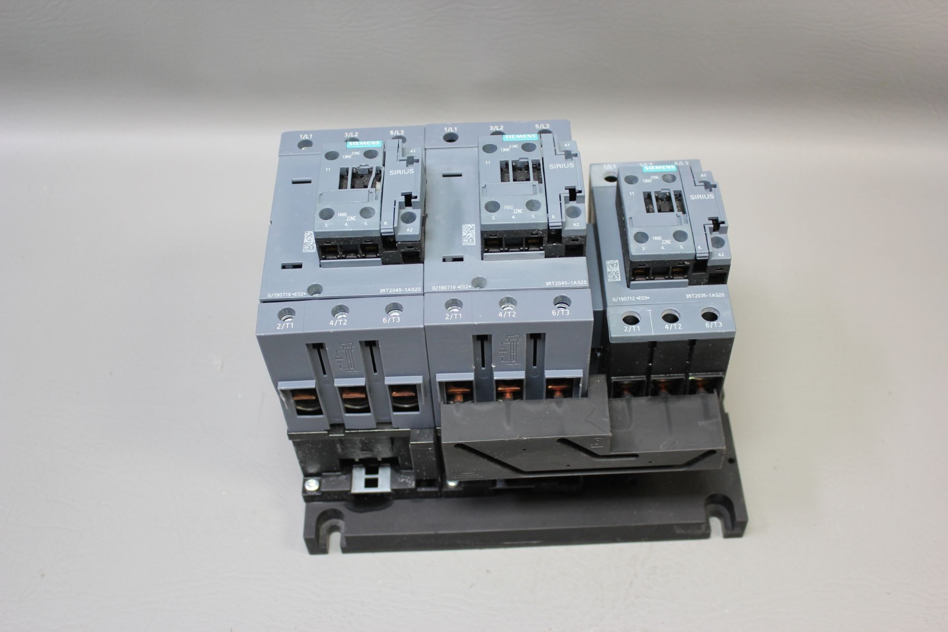 UNUSED SIEMENS STAR DELTA CONTACTOR ASSEMBLY