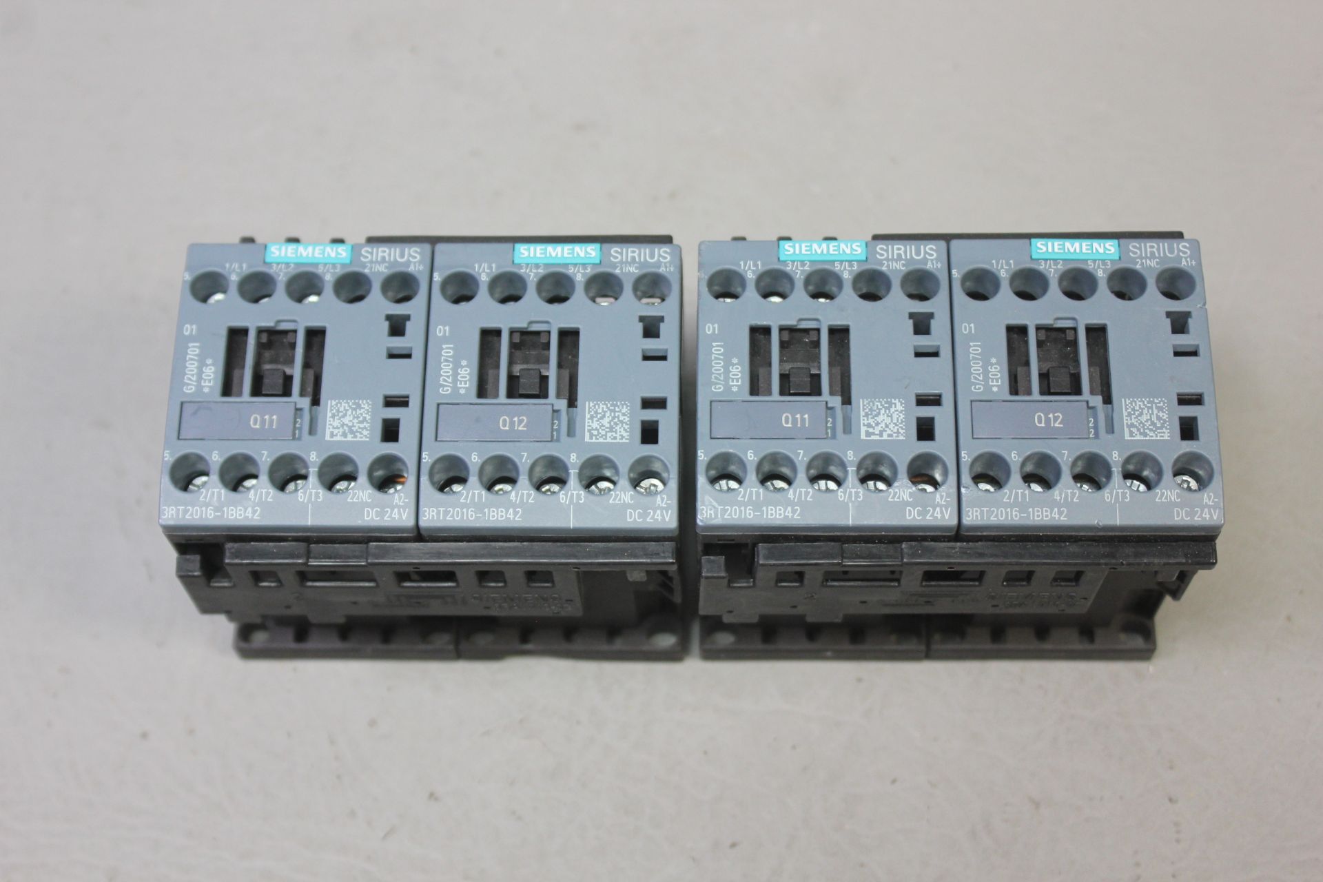 LOT OF 2 UNUSED SIEMENS REVERSING CONTACTORS