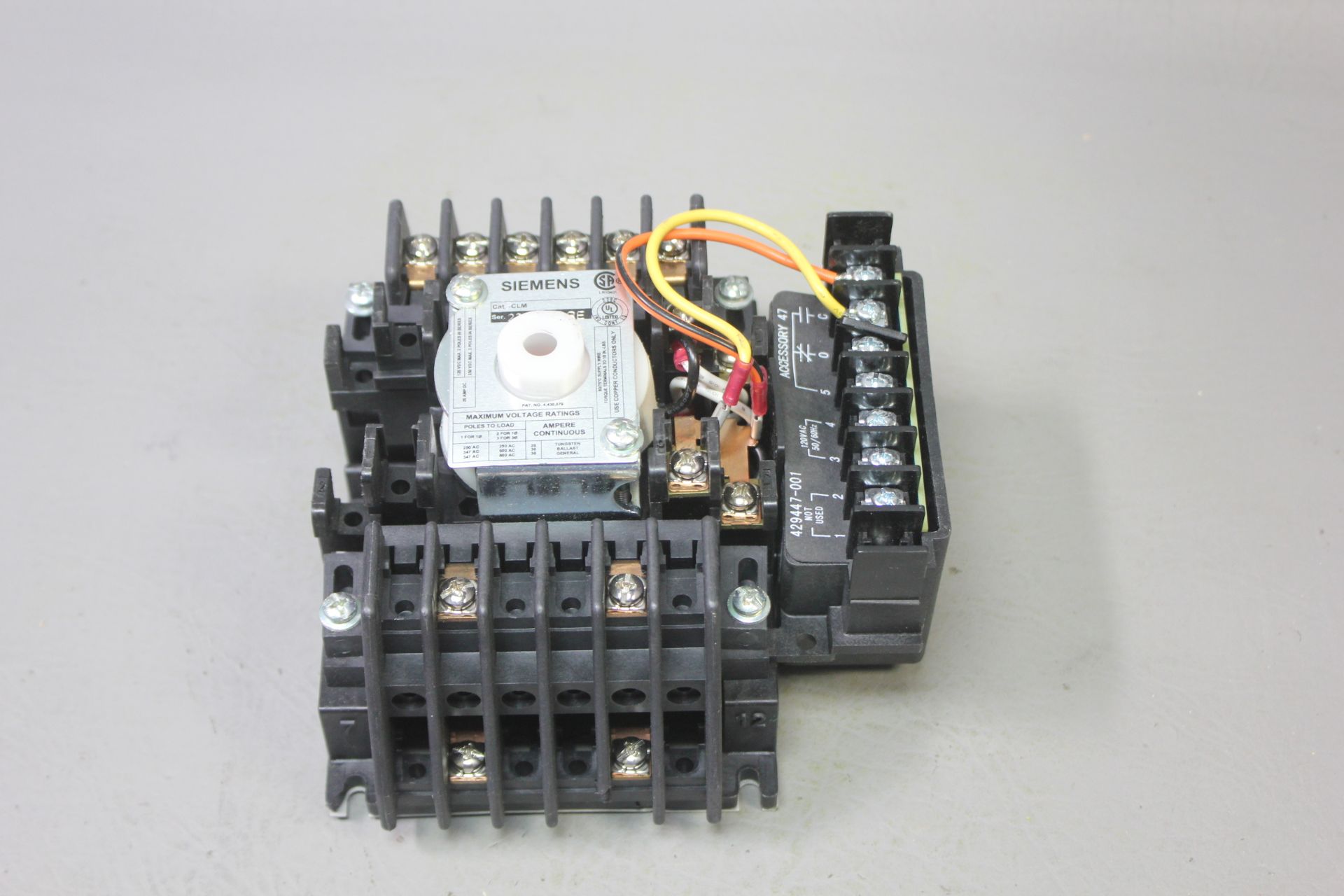 UNUSED SIEMENS CLM LIGHTING CONTACTOR WITH CONTROL MODULE