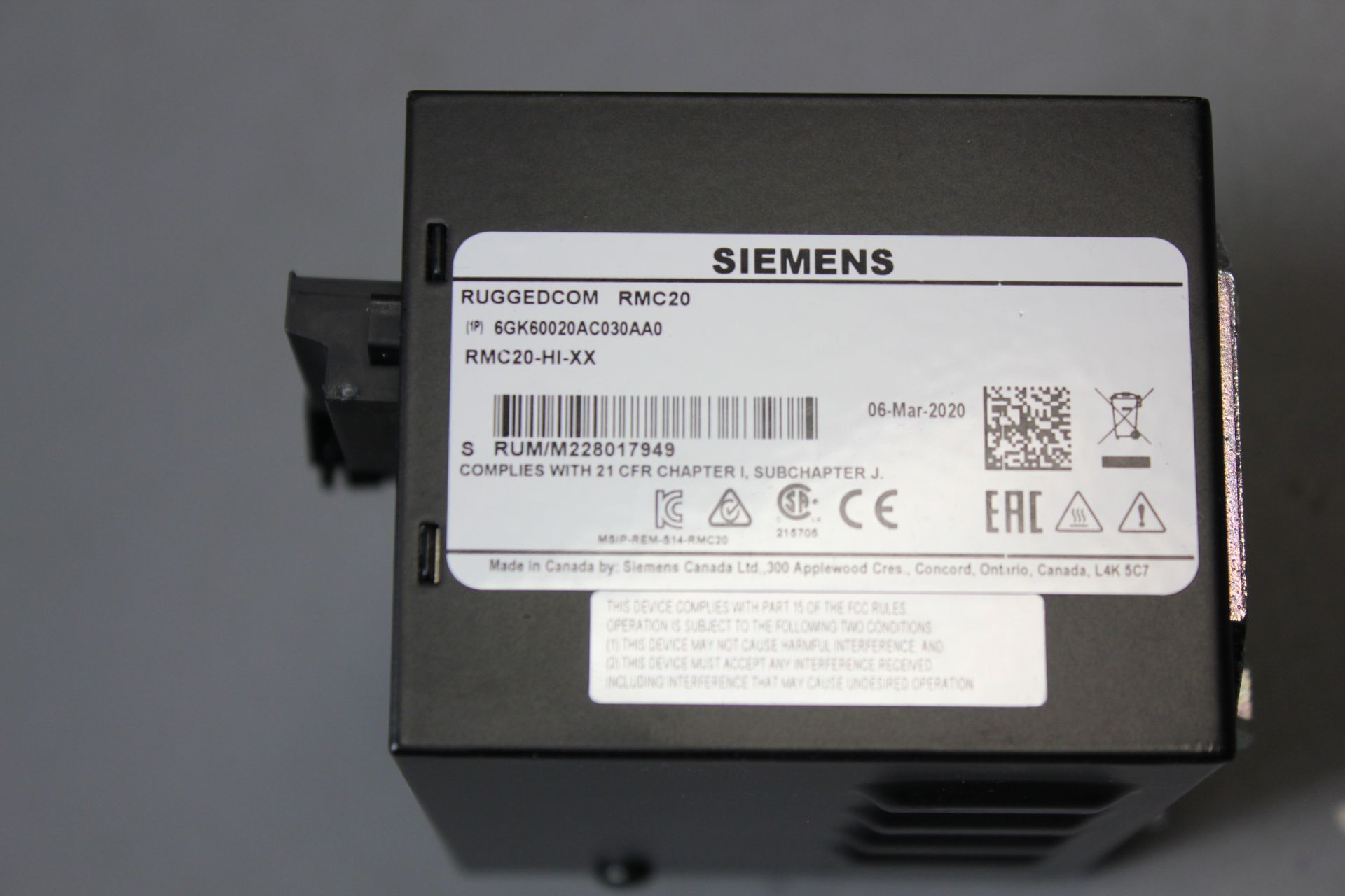 UNUSED SIEMENS RUGGEDCOM RMC20 MEDIA CONVERTER - Image 4 of 4