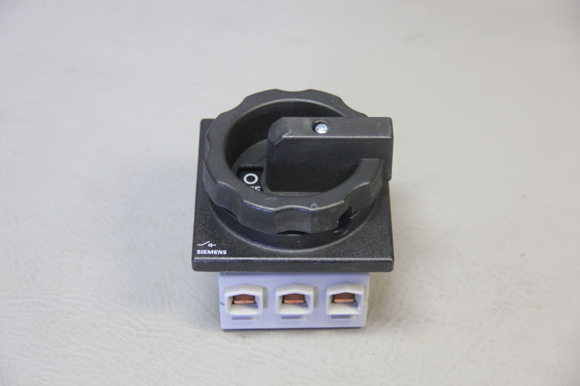 UNUSED SIEMENS SENTRON MAIN SWITCH DISCONNECTOR