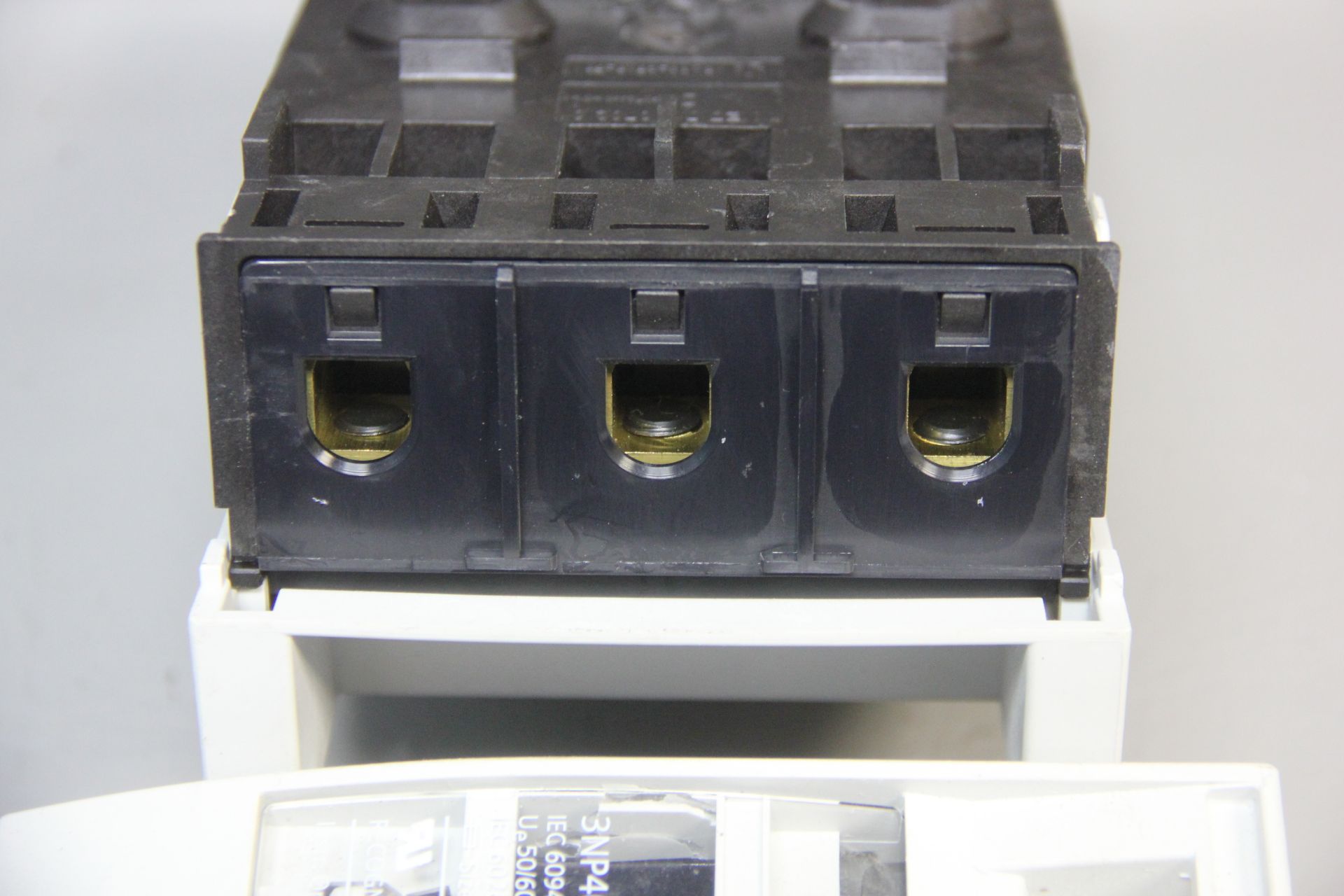 2 UNUSED SIEMENS FUSE SWITCH DISCONNECTOR FUSE HOLDERS - Image 6 of 6