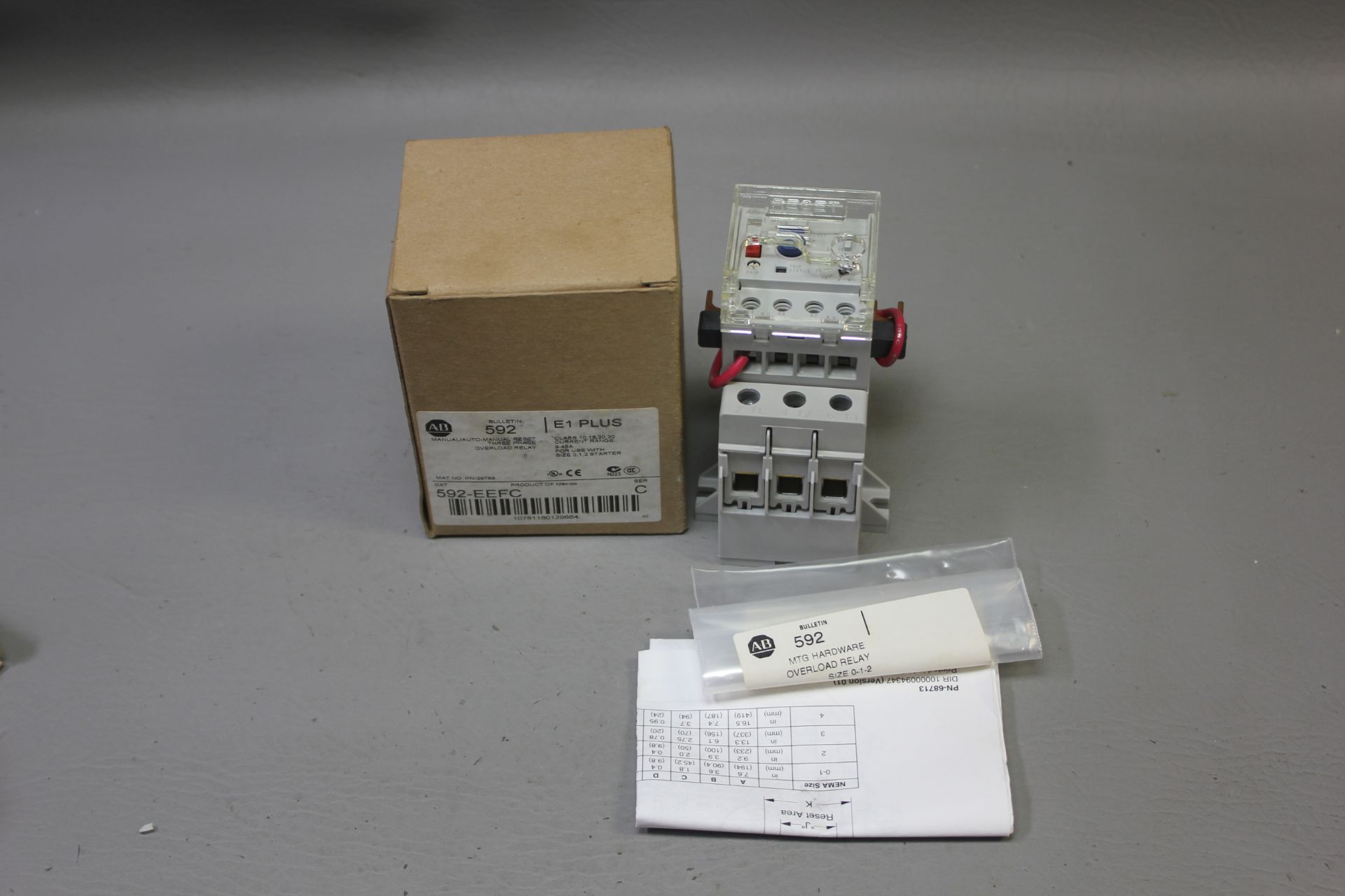 NEW ALLEN BRADLEY THREE PHASE OVERLOAD RELAY