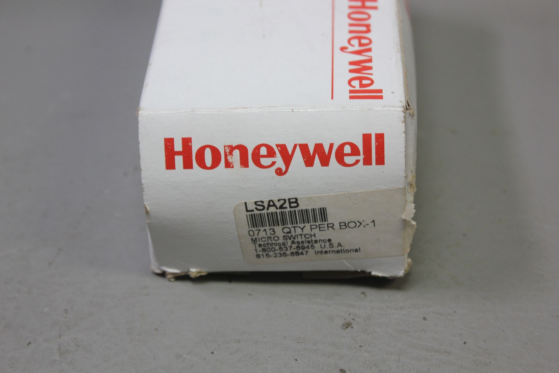 NEW HONEYWELL MICRO SWITCH HEAVY DUTY LIMIT SWITCH - Image 2 of 4