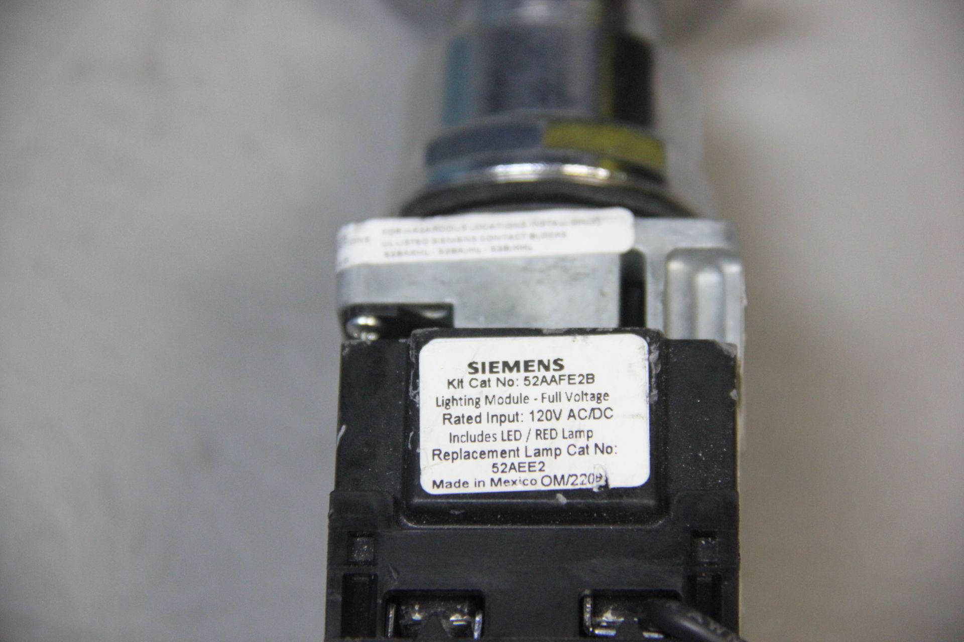 SIEMENS HEAVY DUTY ILLUMINATED PUSH/PULL PUSHBUTTON - Image 6 of 9