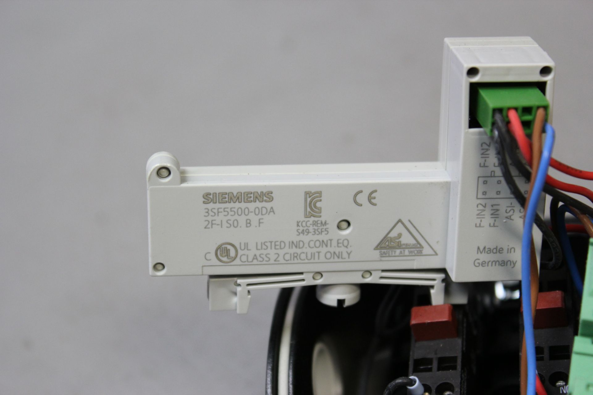 UNUSED SIEMENS ASI-i INTERFACE EMERGENCY STOP ENCLOSURE - Image 5 of 6