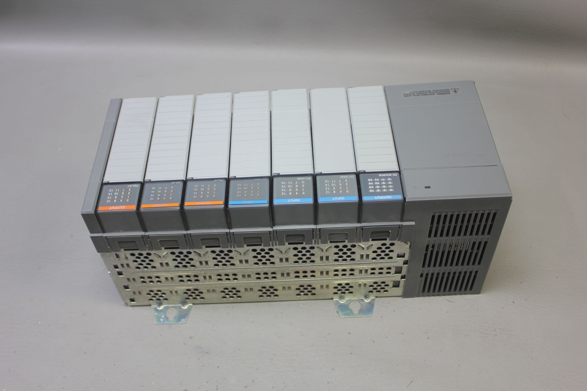 ALLEN BRADLEY 7 SLOT PLC CHASSIS WITH MODULES - Image 2 of 10