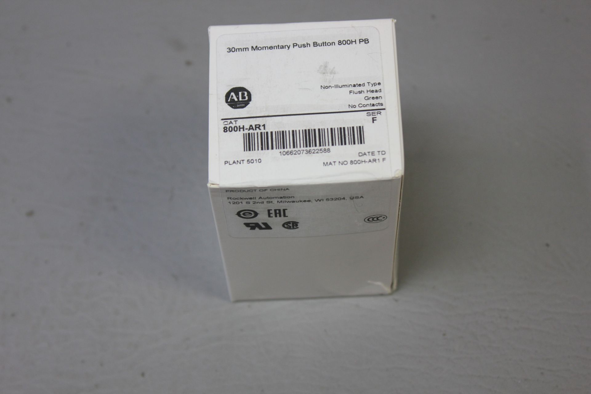 NEW ALLEN BRADLEY 30MM MOMENTARY PUSH BUTTON