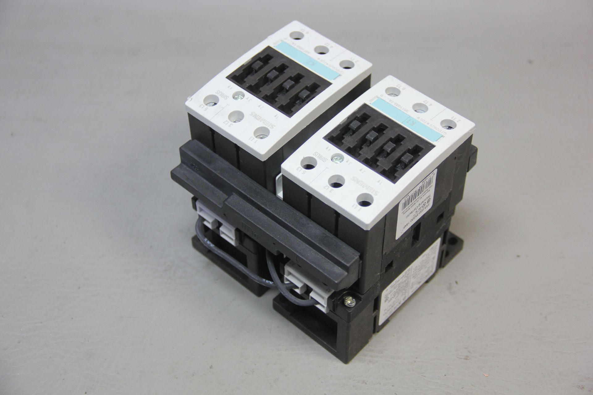 UNUSED SIEMENS REVERSING CONTACTOR