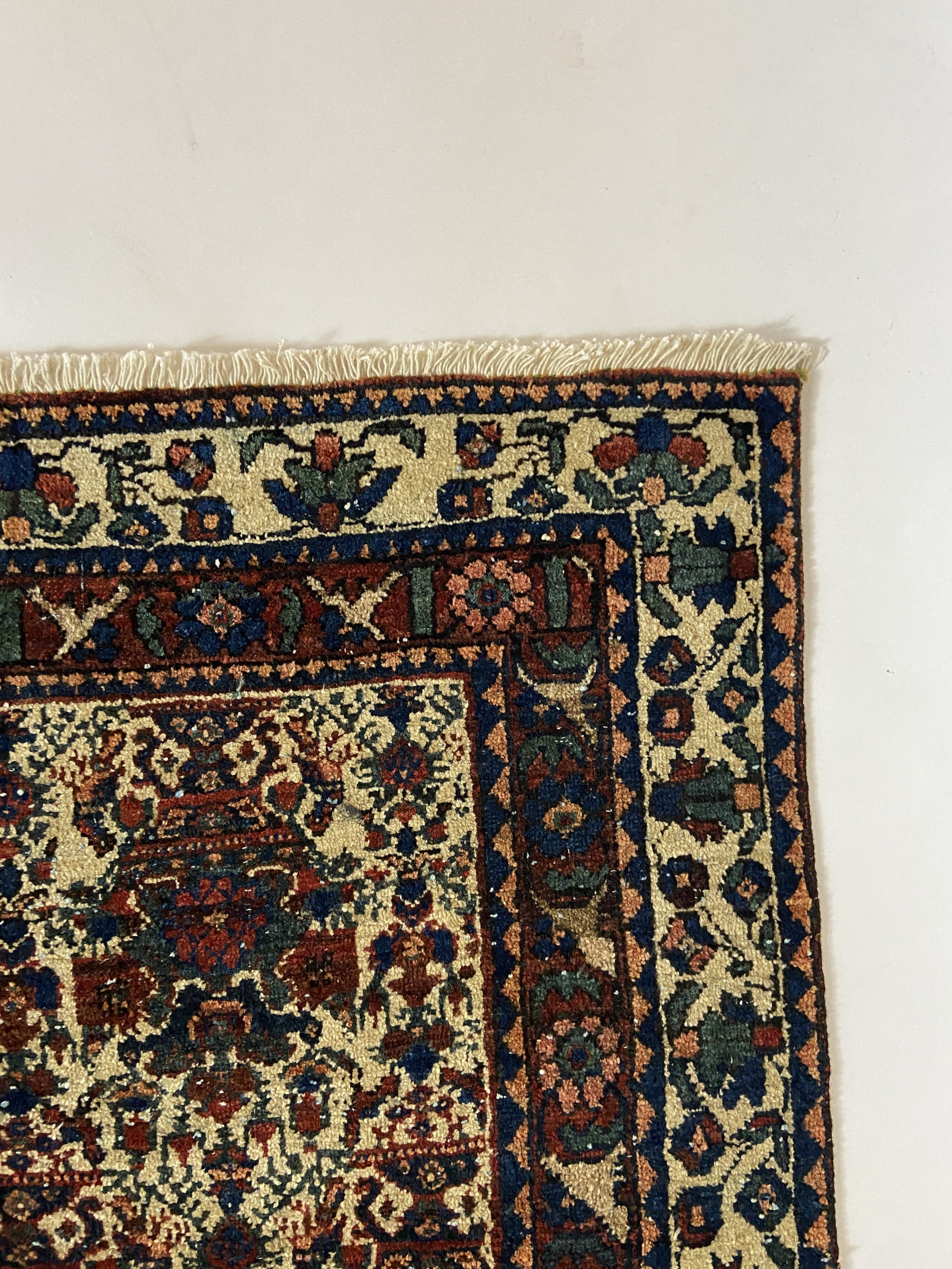 A Bakthiar rug, South West Persia, circa 1940 - Image 2 of 6