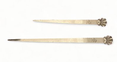 Two 18th century Irish graduated silver shell end meat skewers by Richard Williams, Dublin, circa 17