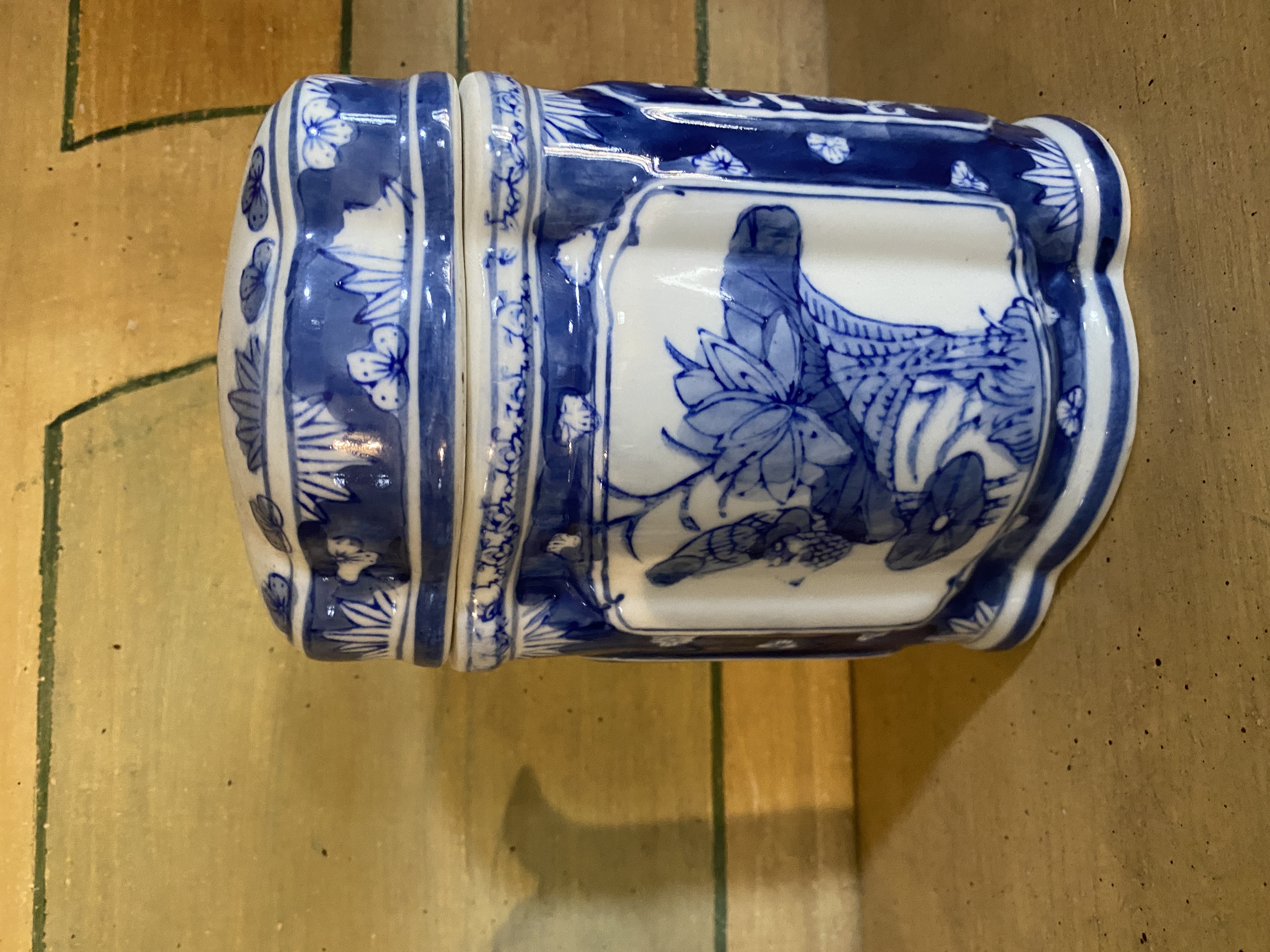 A late 19th century Cantonese tea pot, a pair of blue and white jars and covers, a Doulton vase, a t - Image 5 of 56