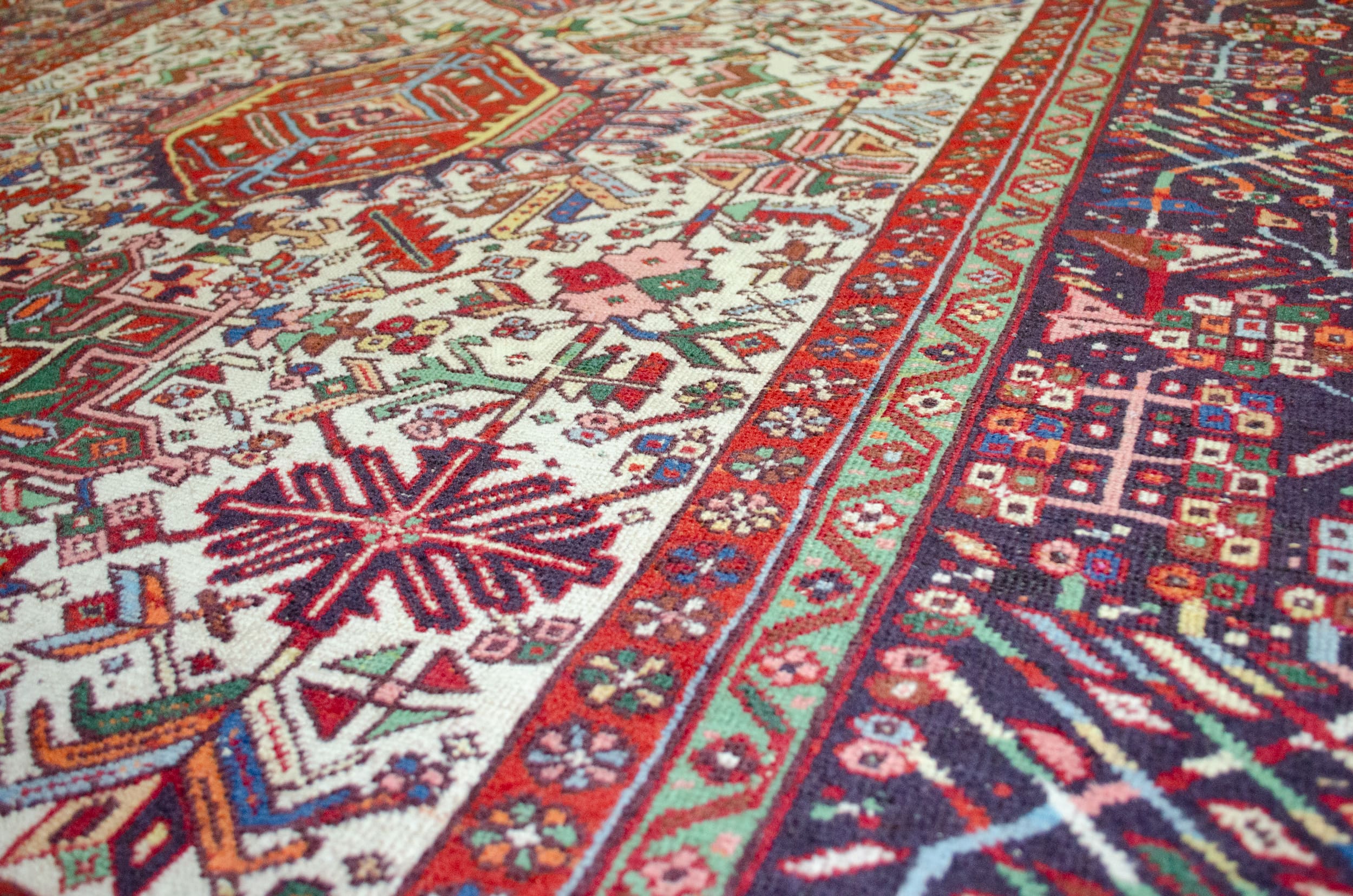 A vintage Karaja rug, circa 1940 - Image 3 of 5
