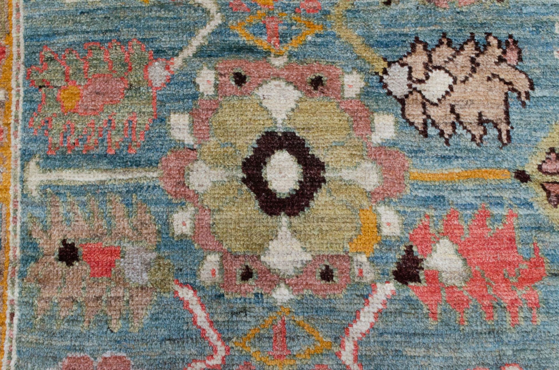 A Ushak carpet - Image 7 of 8