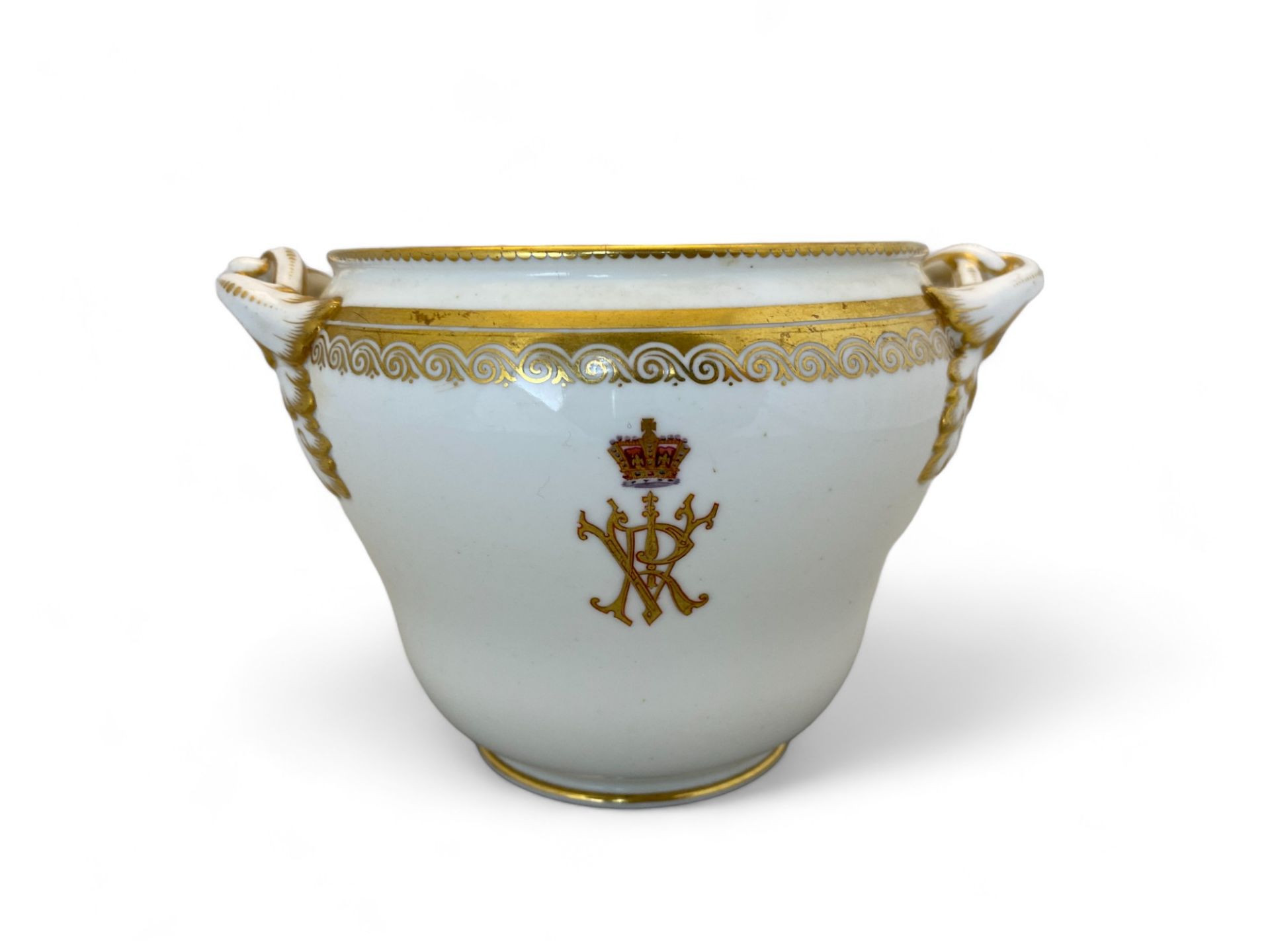 Of Royal Interest: A Mortlock China of Regent St white porcelain and gilt sugar bowl made for Queen - Image 3 of 7