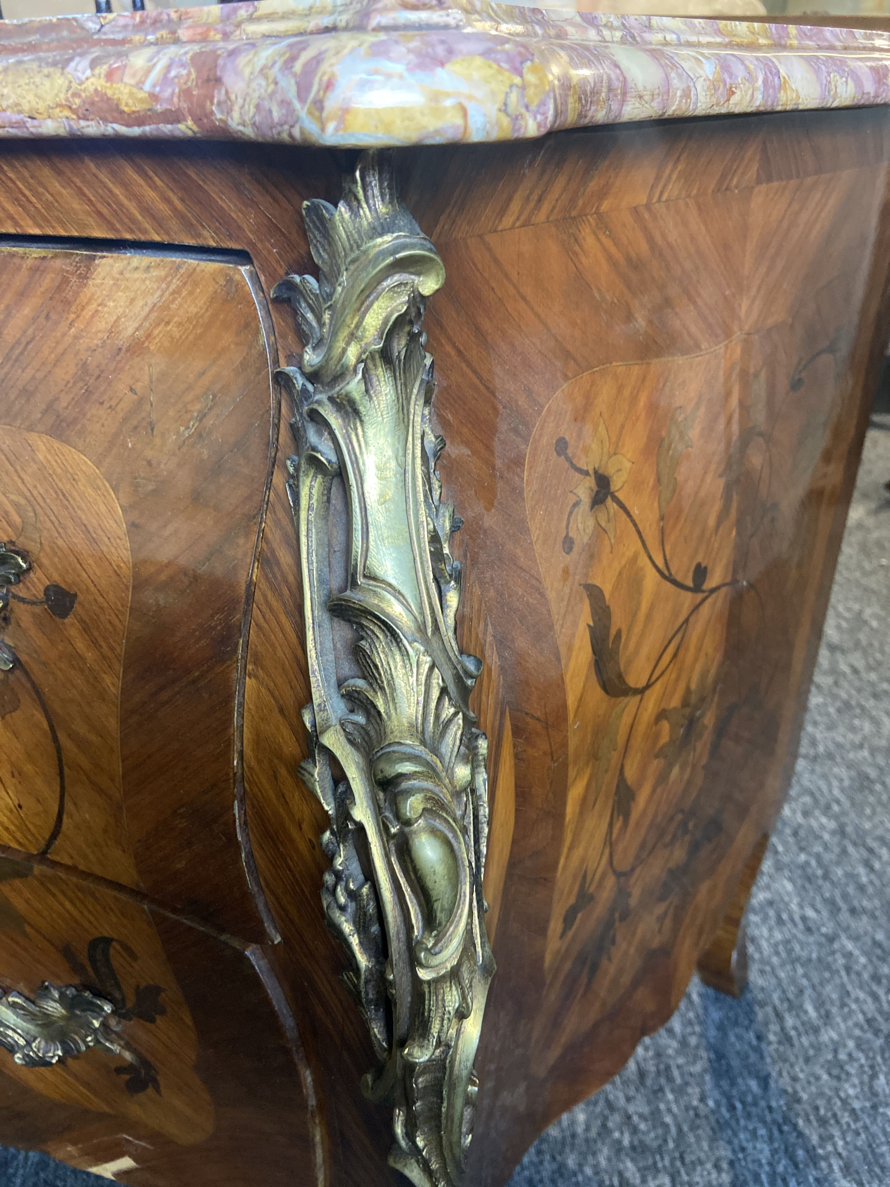 A Louis XV style kingwood, rosewood and sycamore marquetry serpentine commode by J.Grand - Image 3 of 12