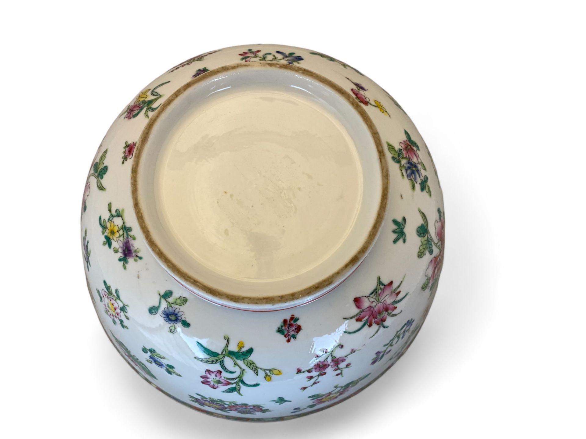 A Chinese famille rose punch bowl - Image 5 of 5