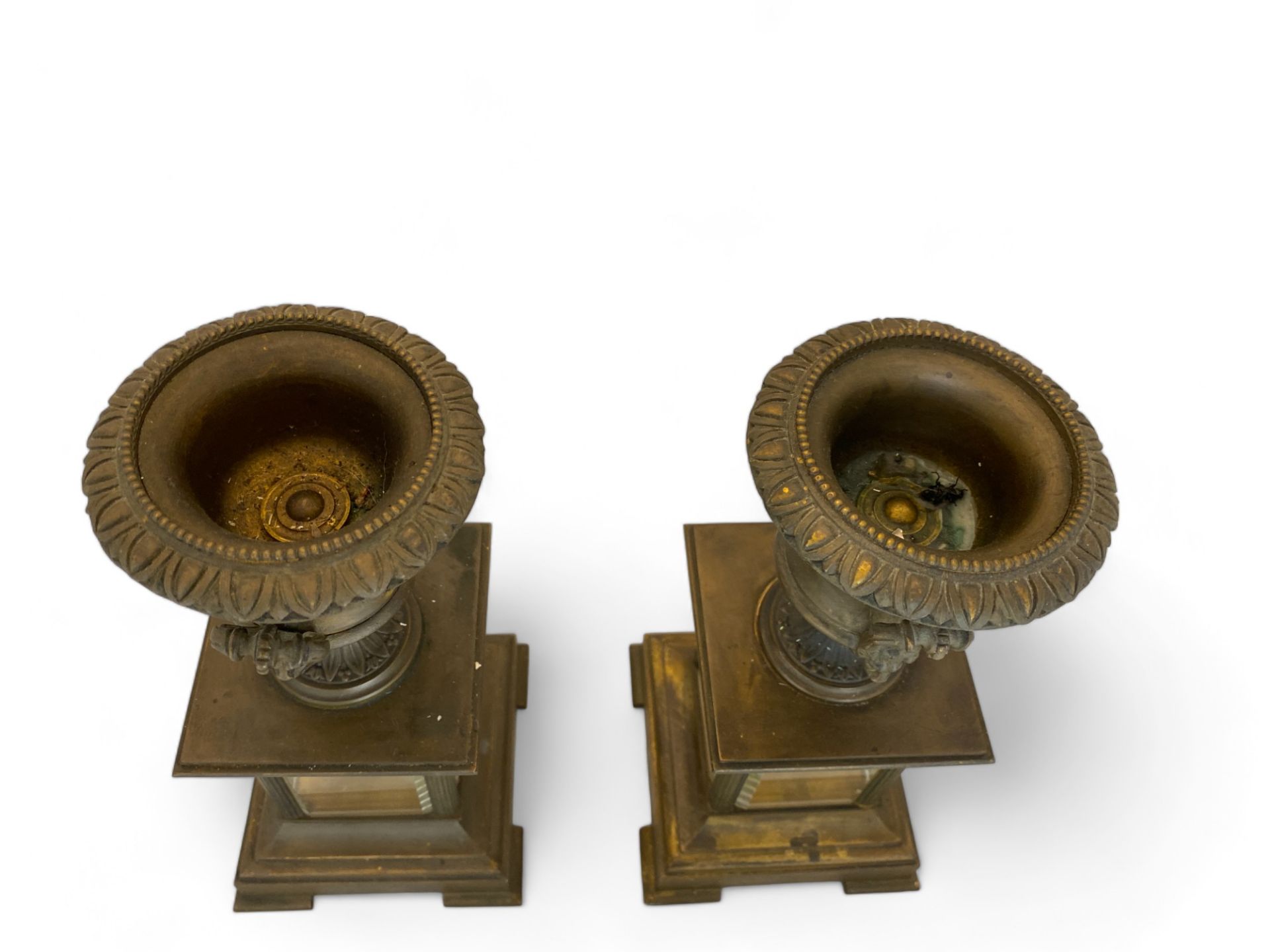 A pair of 19th century gilt bronze chimney ornaments - Image 5 of 12