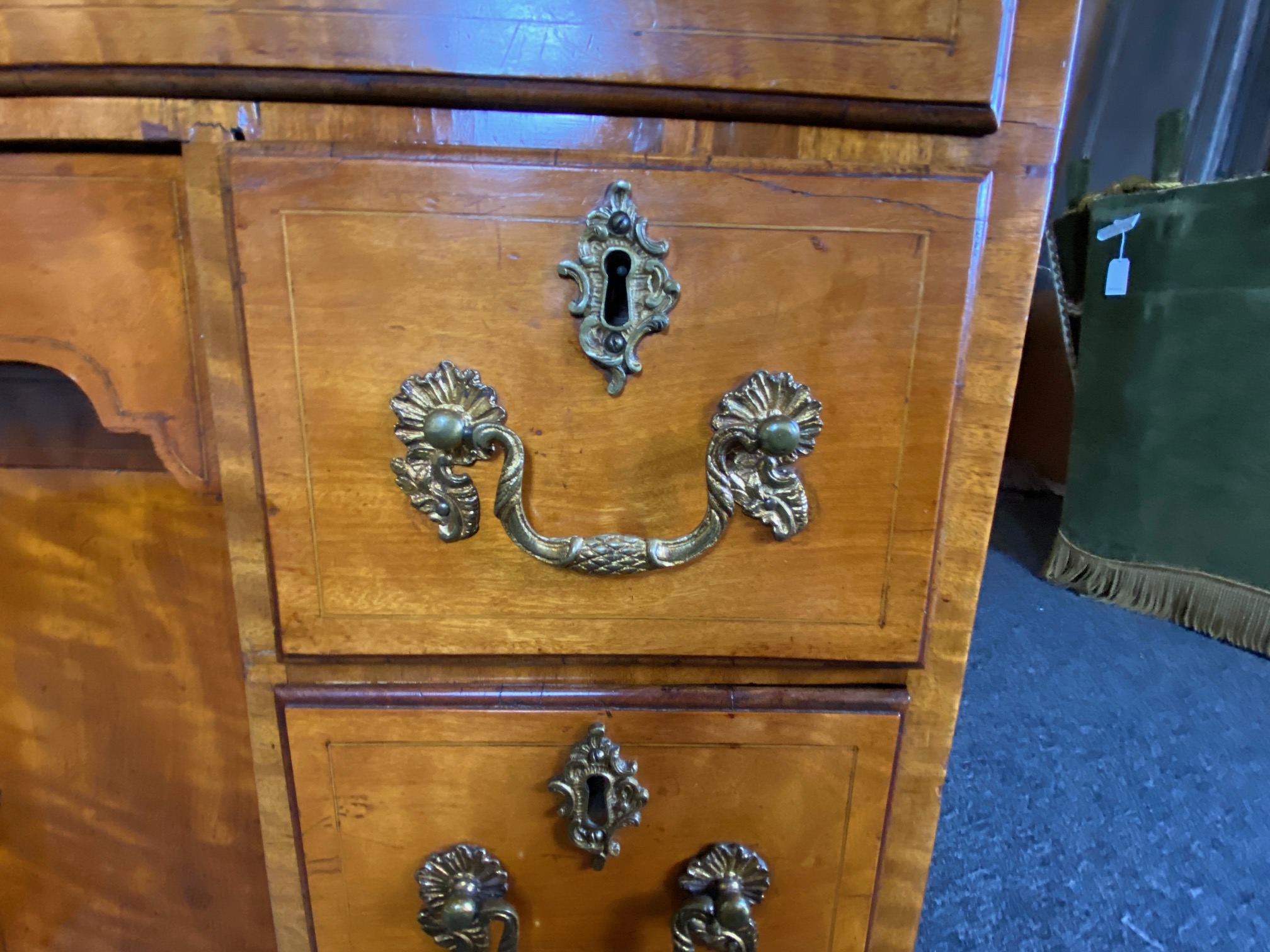 A George III satinwood kneehole desk - Image 2 of 11