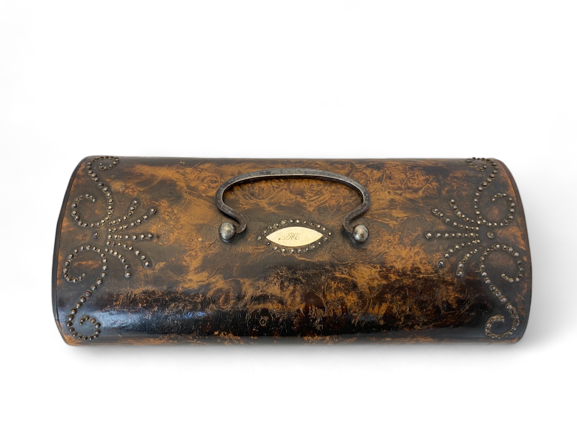 A mid 19th century French small burr walnut and cut steel decorated casket by Irlande, Palais Royal - Image 5 of 8