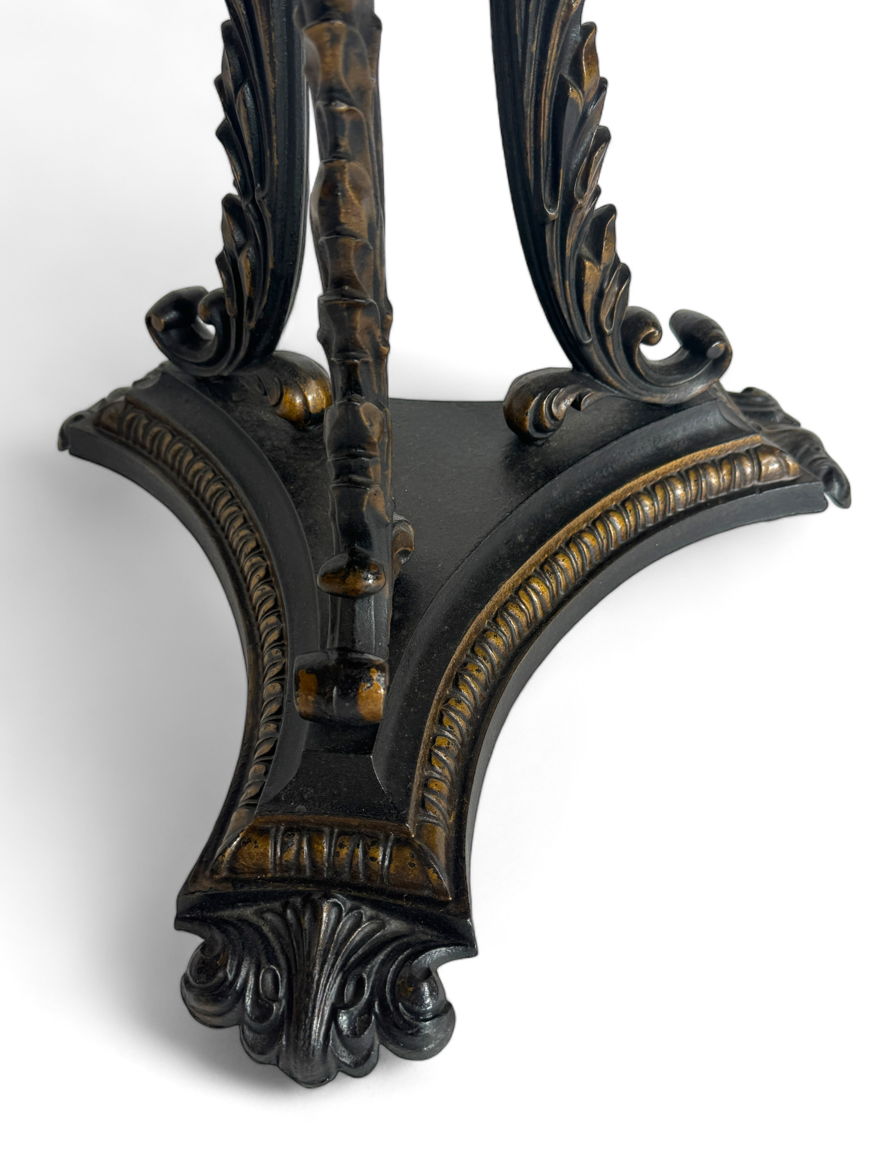 A 19th century cast iron occasional table - Image 3 of 7