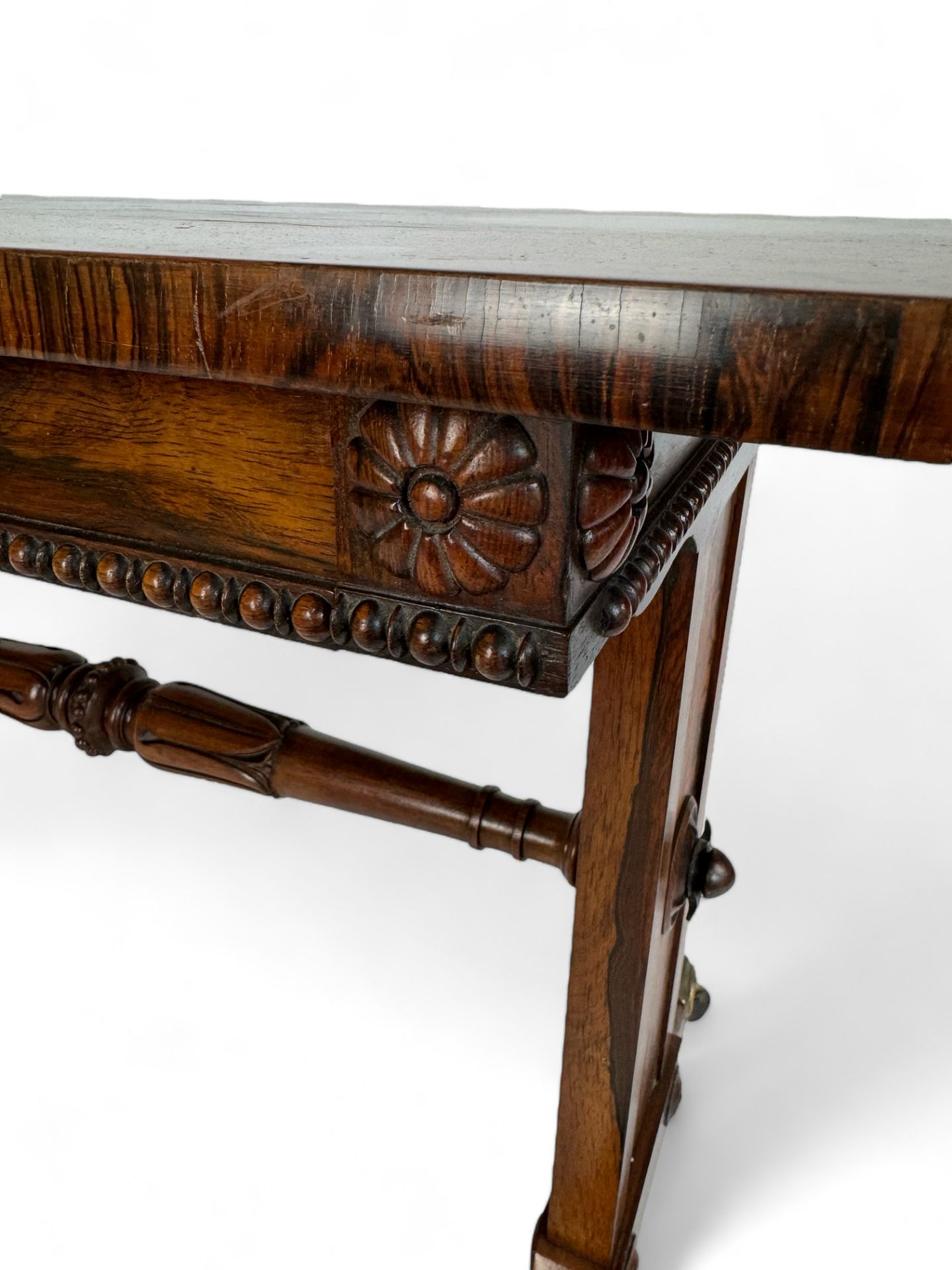 A Regency gonçalo alves and sycamore marquetry library table - Image 3 of 6