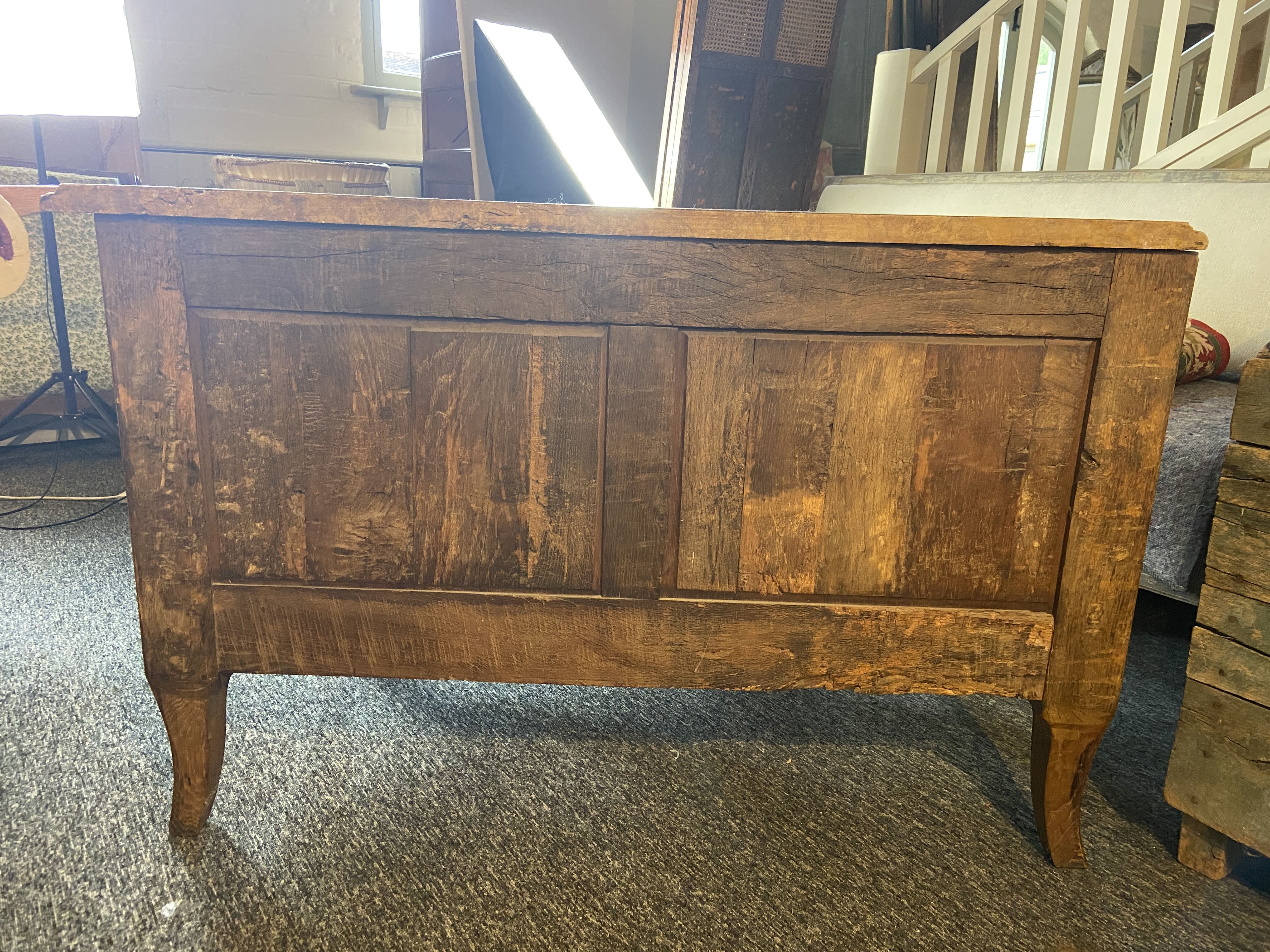 A Louis XV style kingwood, rosewood and sycamore marquetry serpentine commode by J.Grand - Image 11 of 12