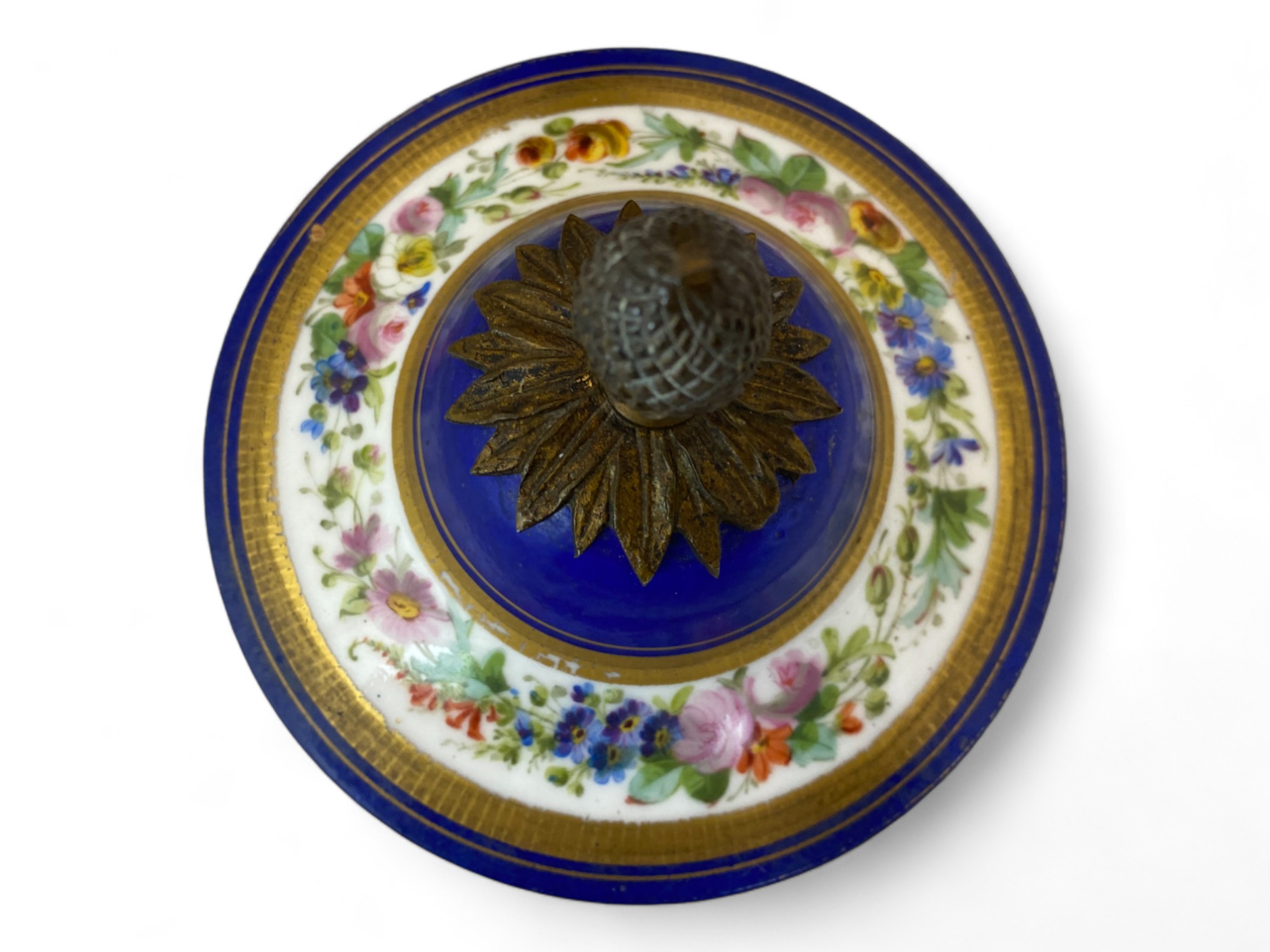 A 19th century Sèvres style porcelain and gilt bronze mounted beau bleu cup and cover - Image 6 of 10