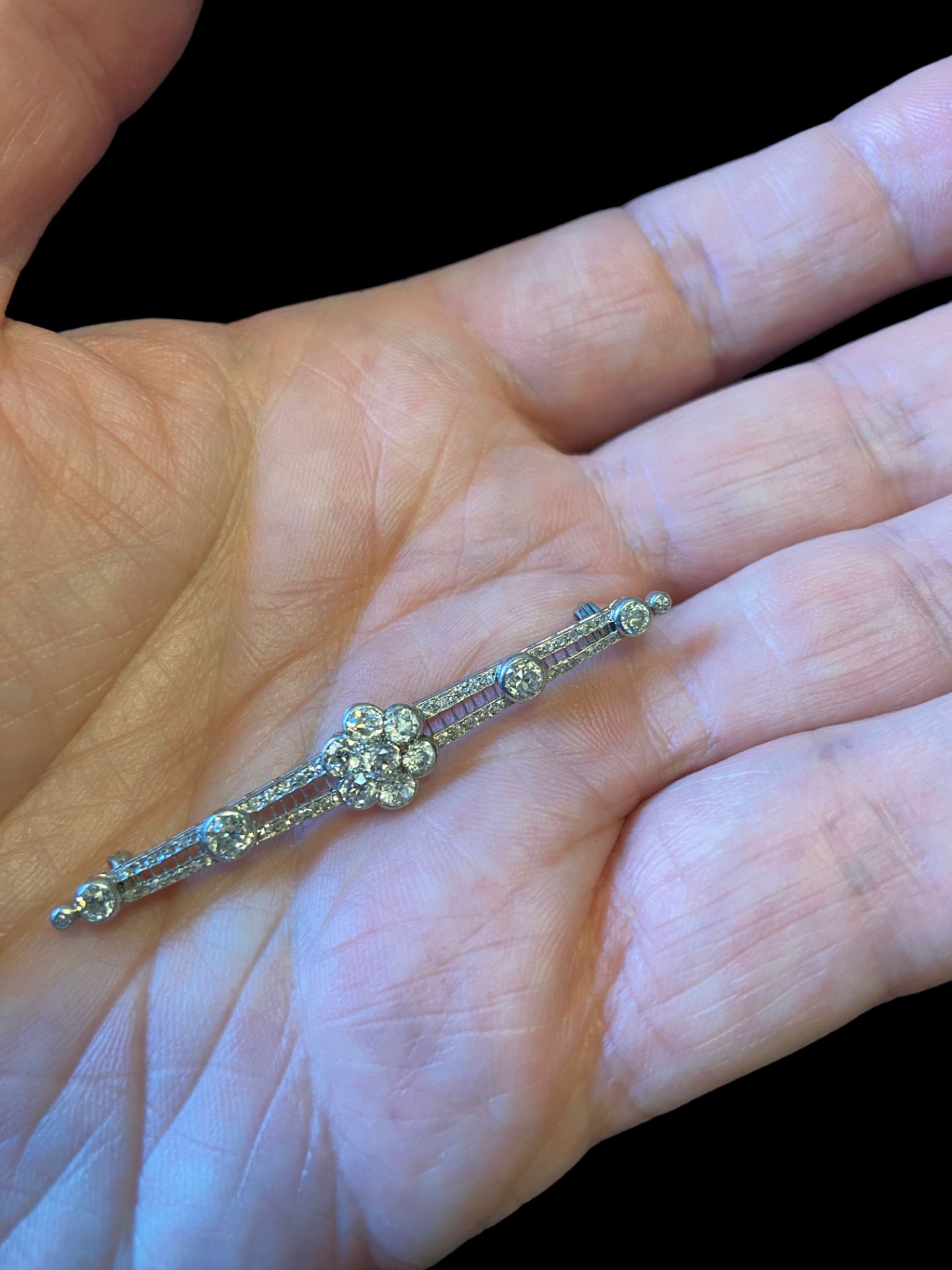 An Edwardian diamond cluster bar brooch - Image 3 of 9
