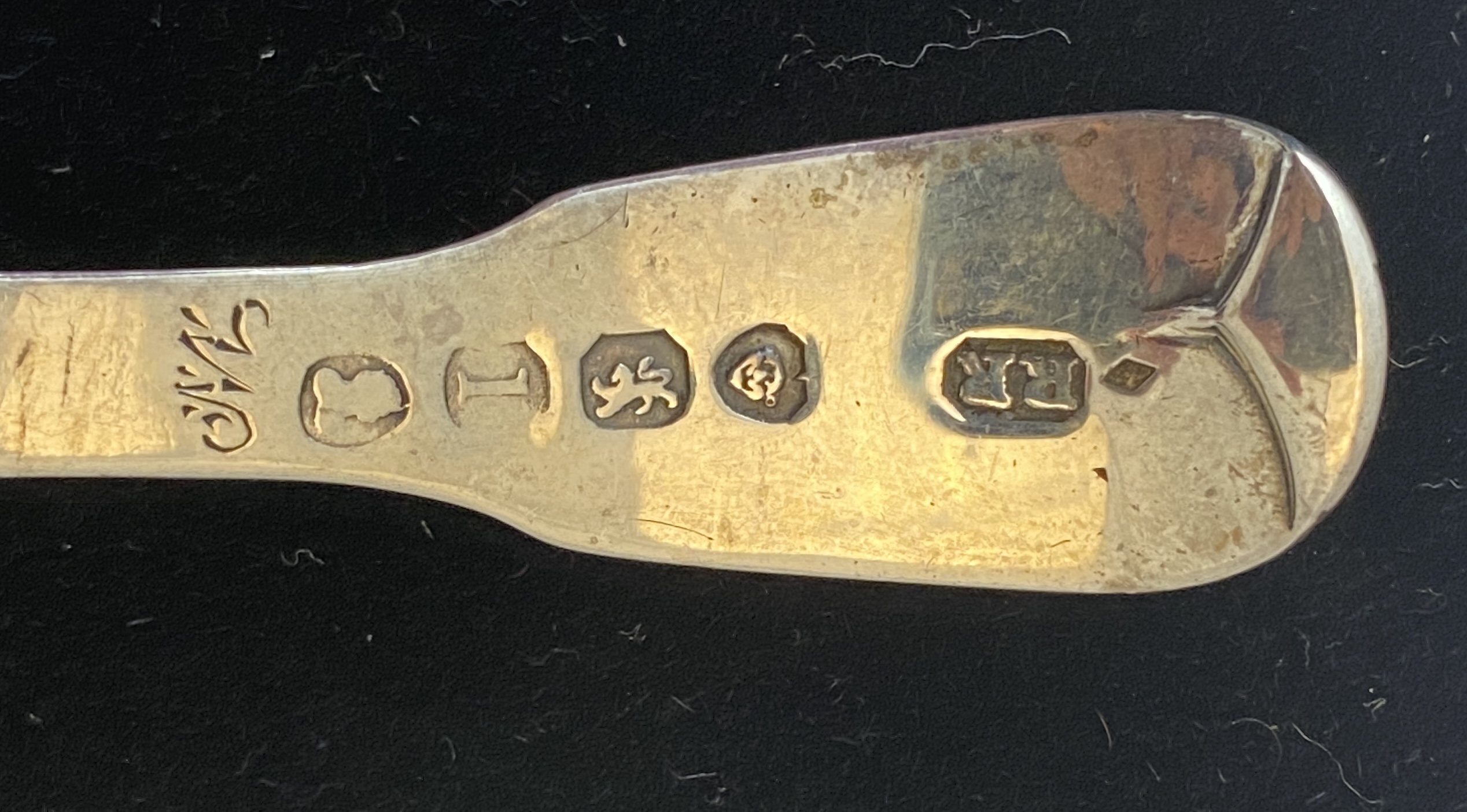 A group of five silver caddy spoons - Image 3 of 7